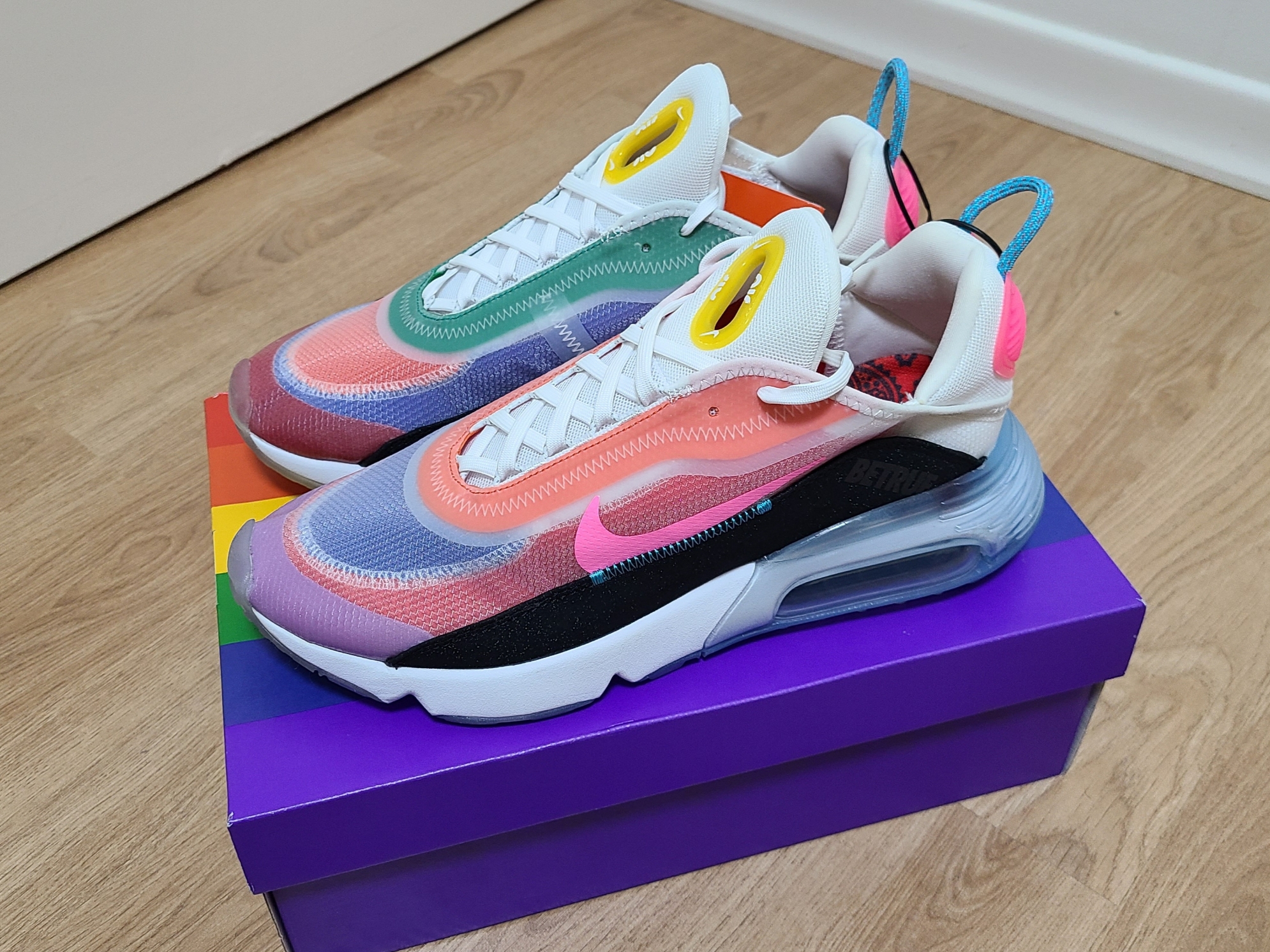 Nike Air Max 2090 Be True 2020 착용 스타일