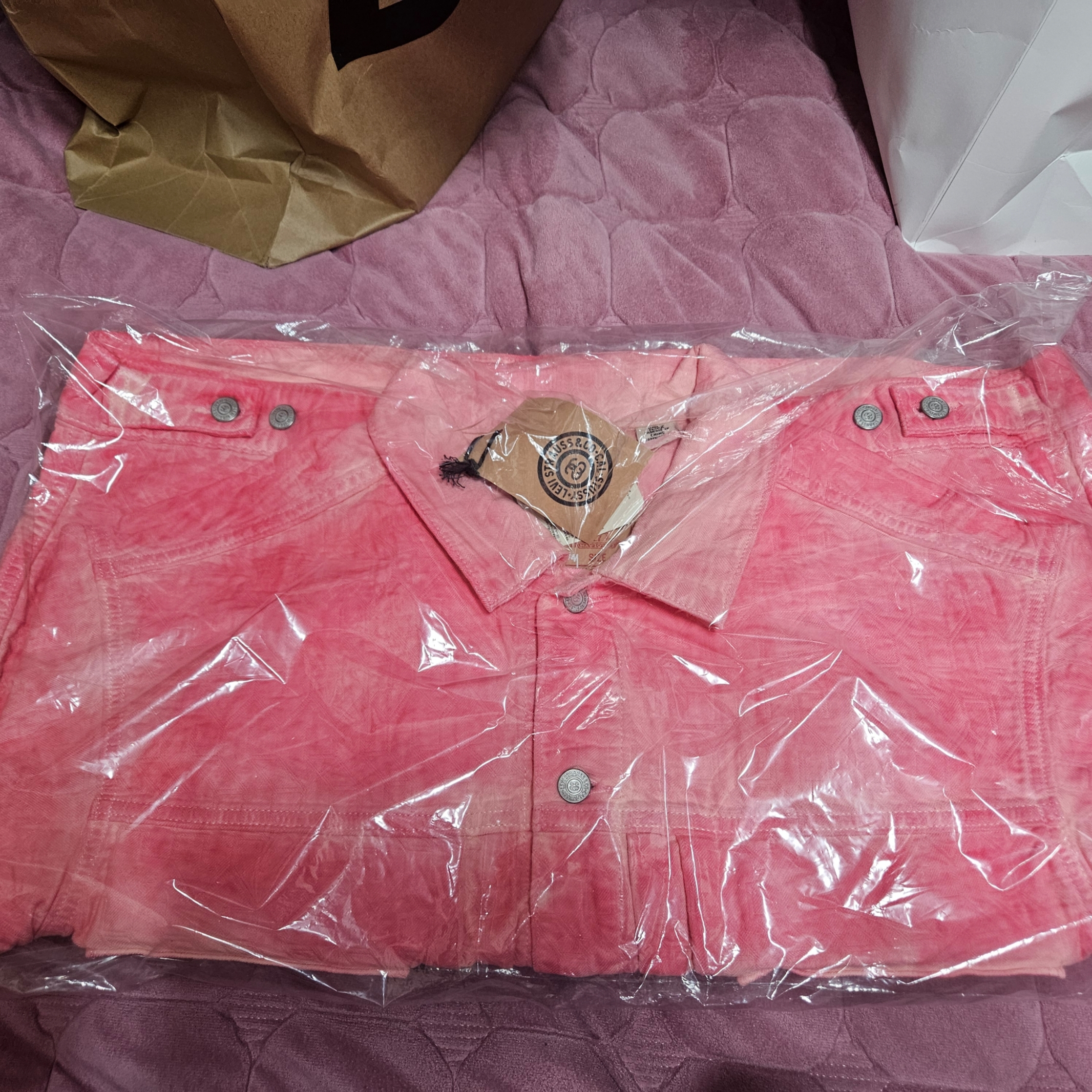 Stussy x Levi's Jacquard Trucker Jacket Pink 착용 스타일