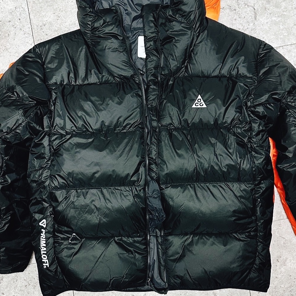 Nike ACG Therma-Fit ADV Lunar Lake Puffer Jacket Black - Asia, Nike ACG Smith Summit Cargo Pants Black Summit White - Asia 착용 스타일 - 3