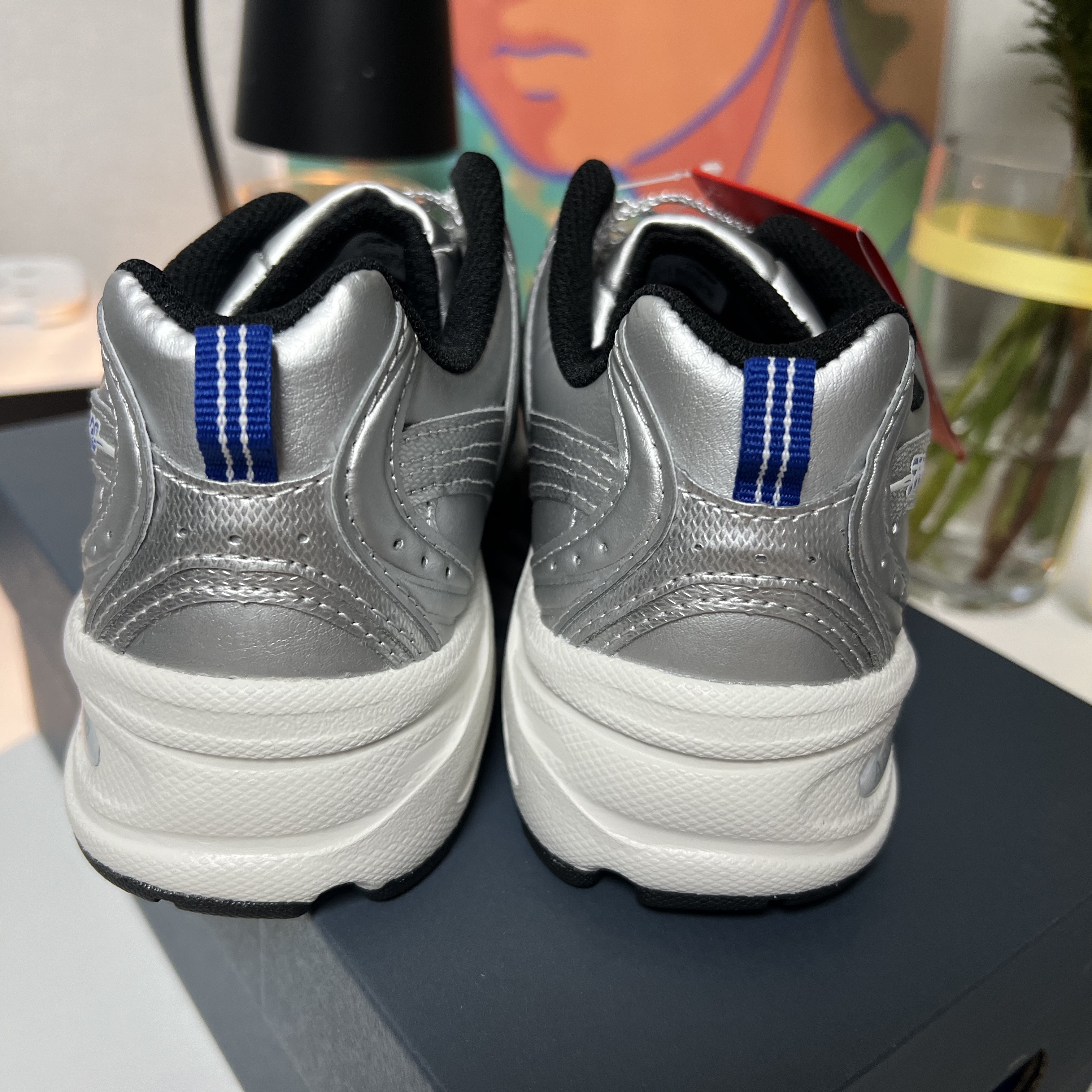 New Balance x Yeseyesee 530 Silver Royal Blue 착용 스타일 - 3