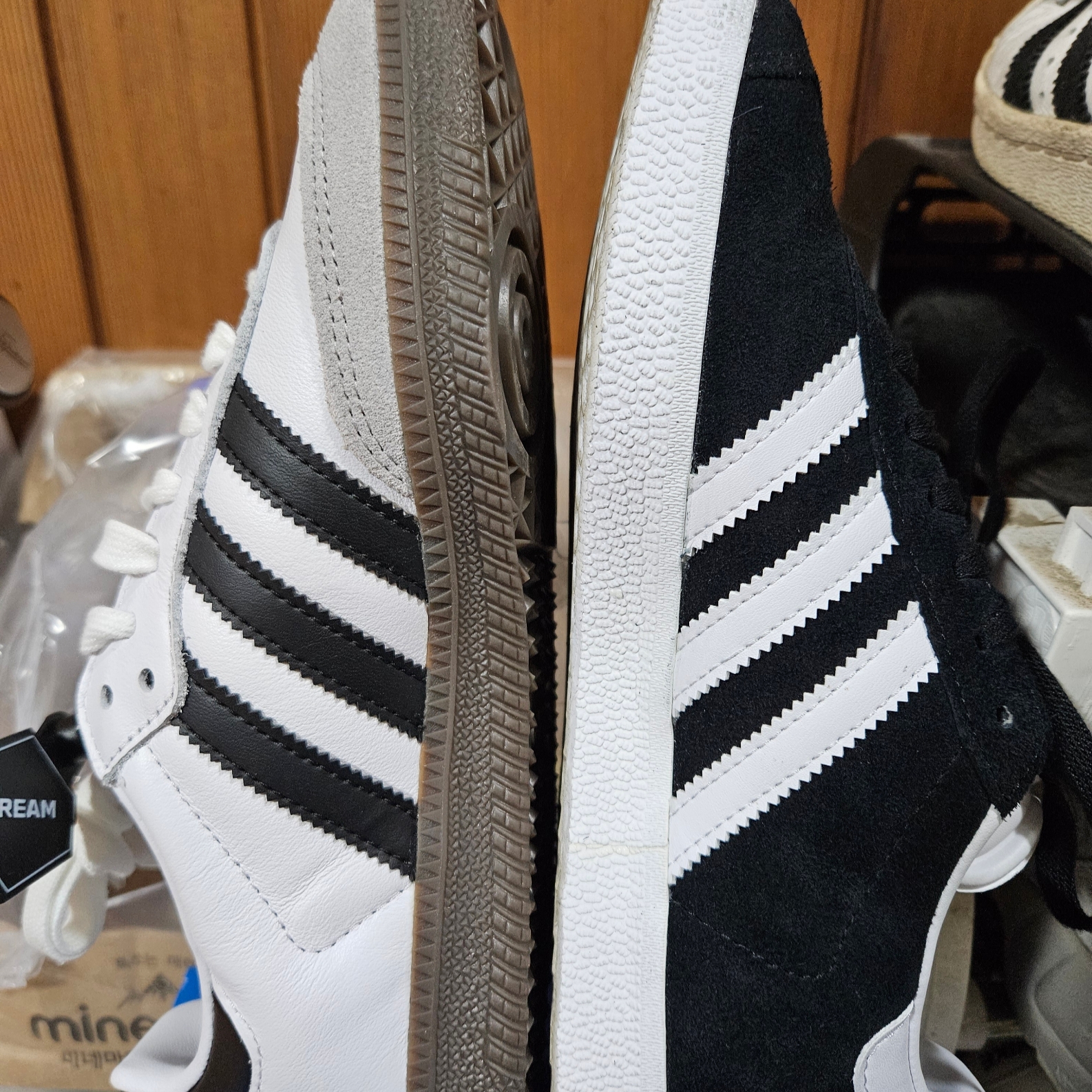 Adidas Samba OG Cloud White 착용 스타일 - 4