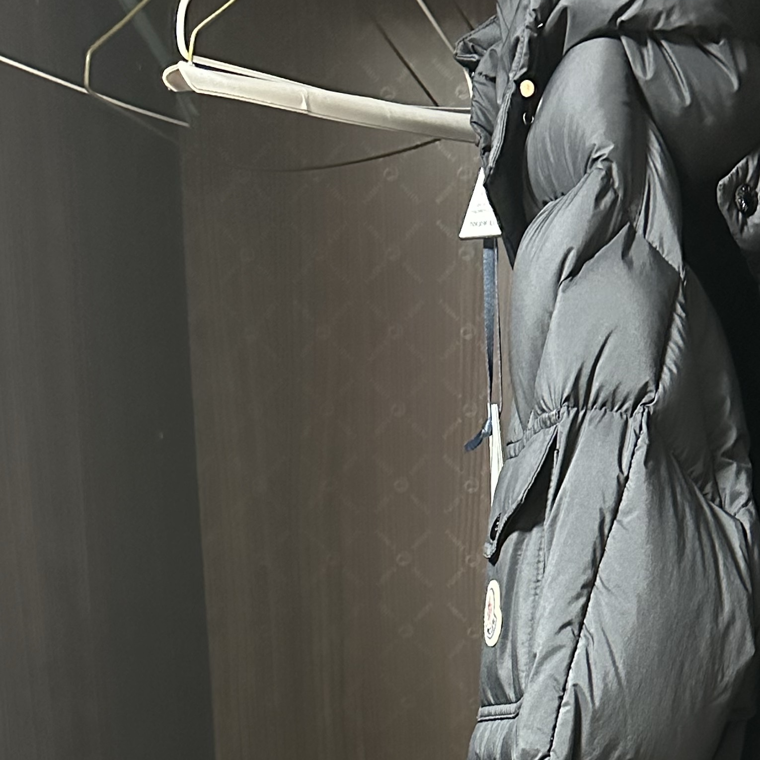 Moncler Vezere Short Down Jacket Black - 23FW 착용 스타일