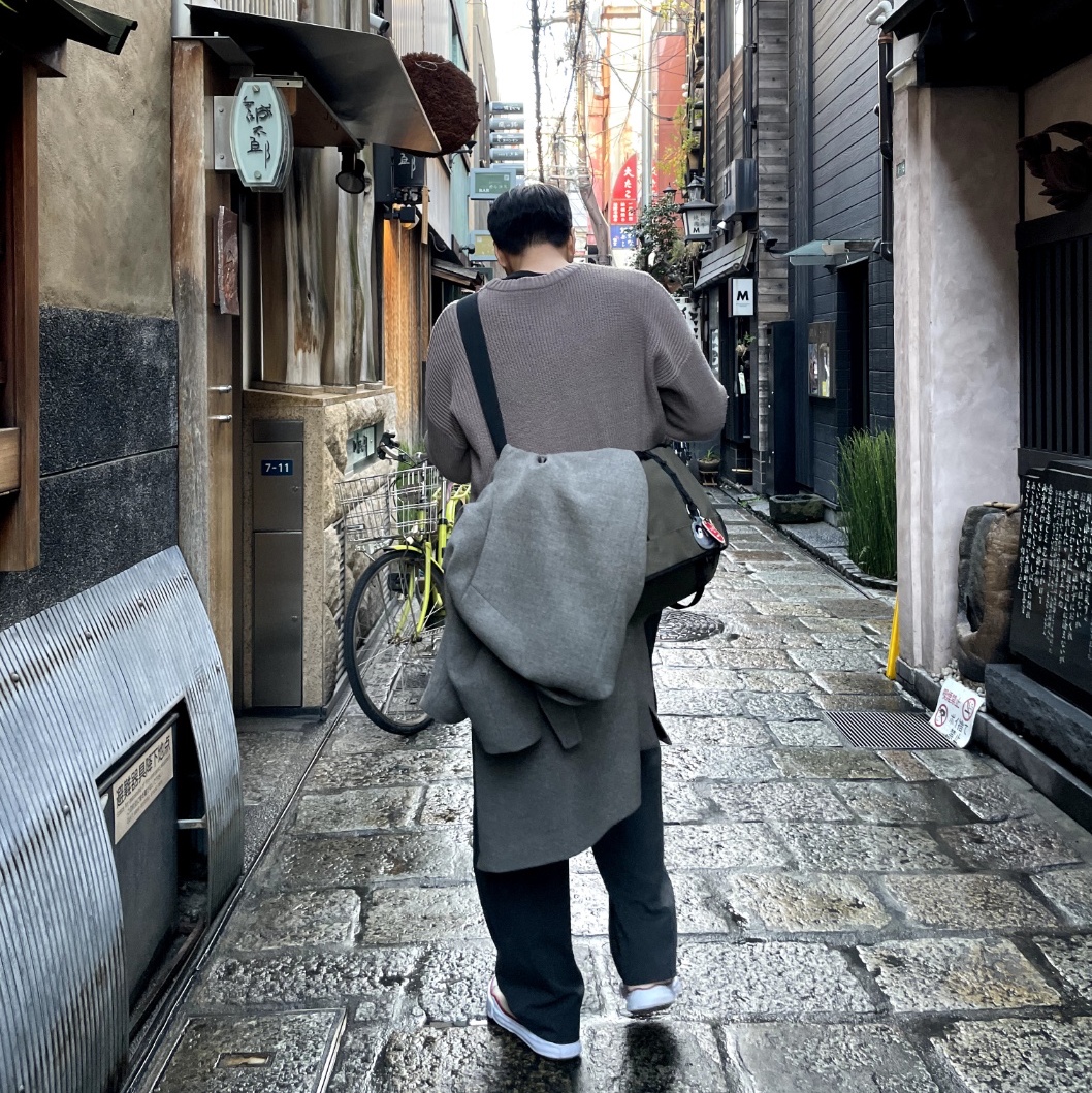 Maison Mihara Yasuhiro Peterson OG Sole Canvas Low-top Sneakers Natural 착용 스타일 - 1