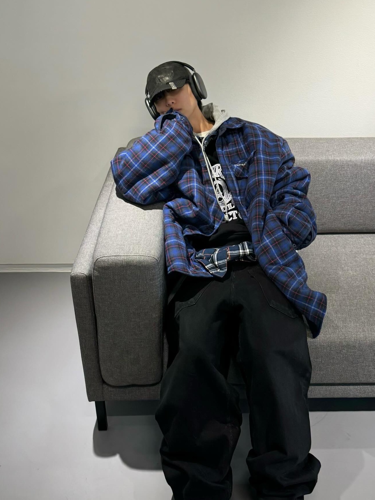 Project G/R Backward Denim Pants Black, Project G/R Reversible Padded Check Shirt Navy 착용 스타일 - 4