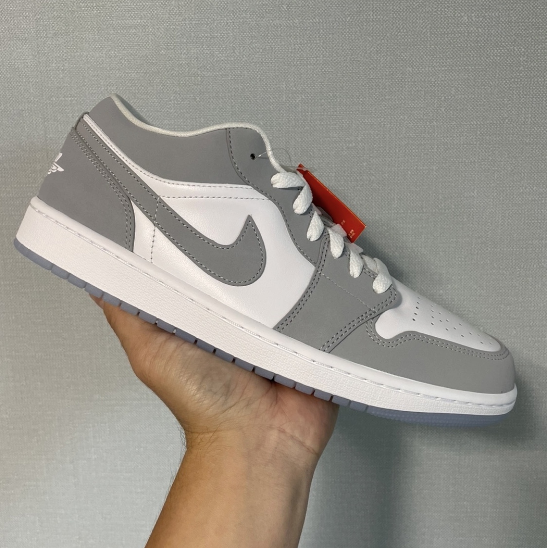 (W) Jordan 1 Low White Wolf Grey 착용 스타일 - 2