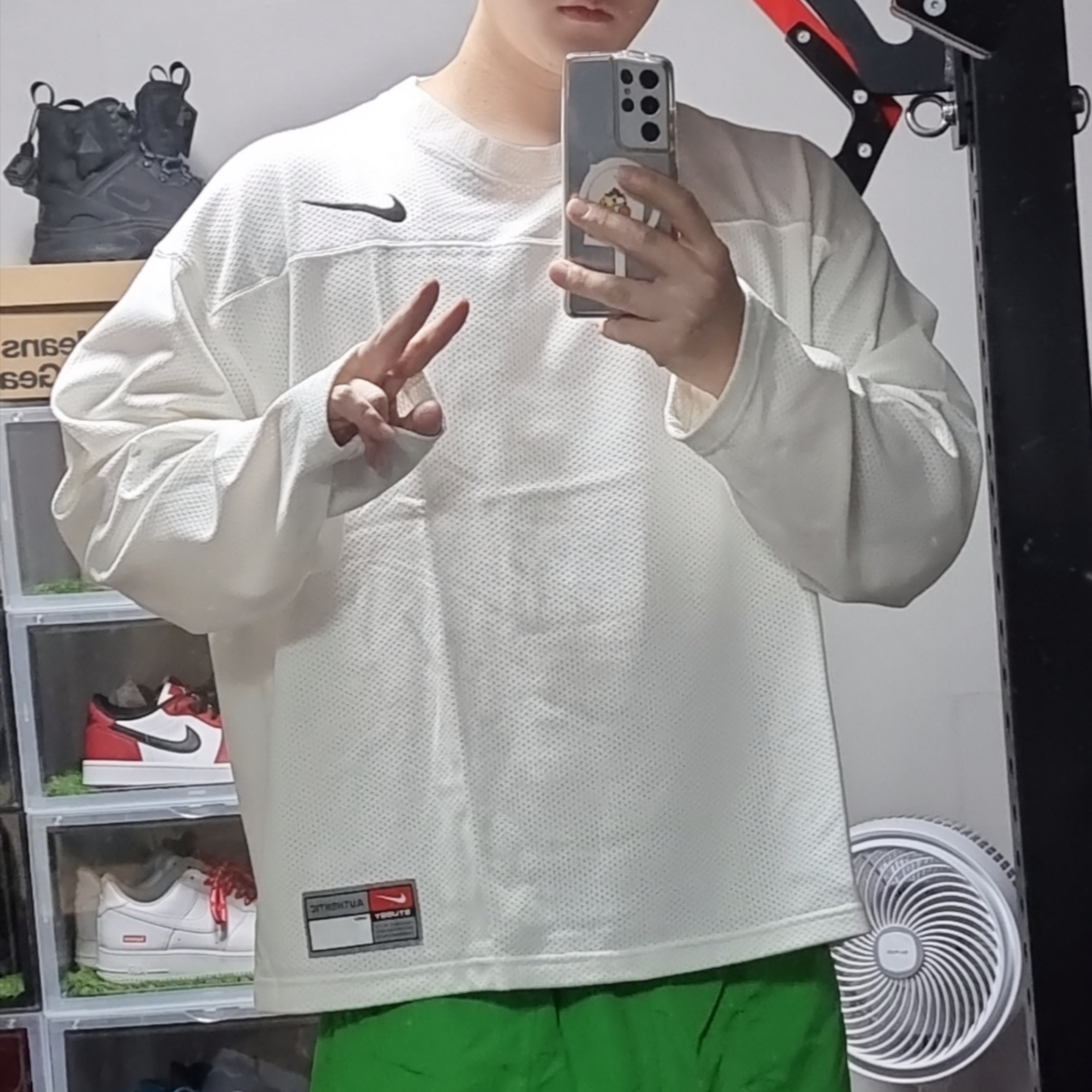 Nike x Stussy Long Sleeve Top Sail (FJ9164-133), Stussy Stock Water Shorts Classic Green 착용 스타일 - 3
