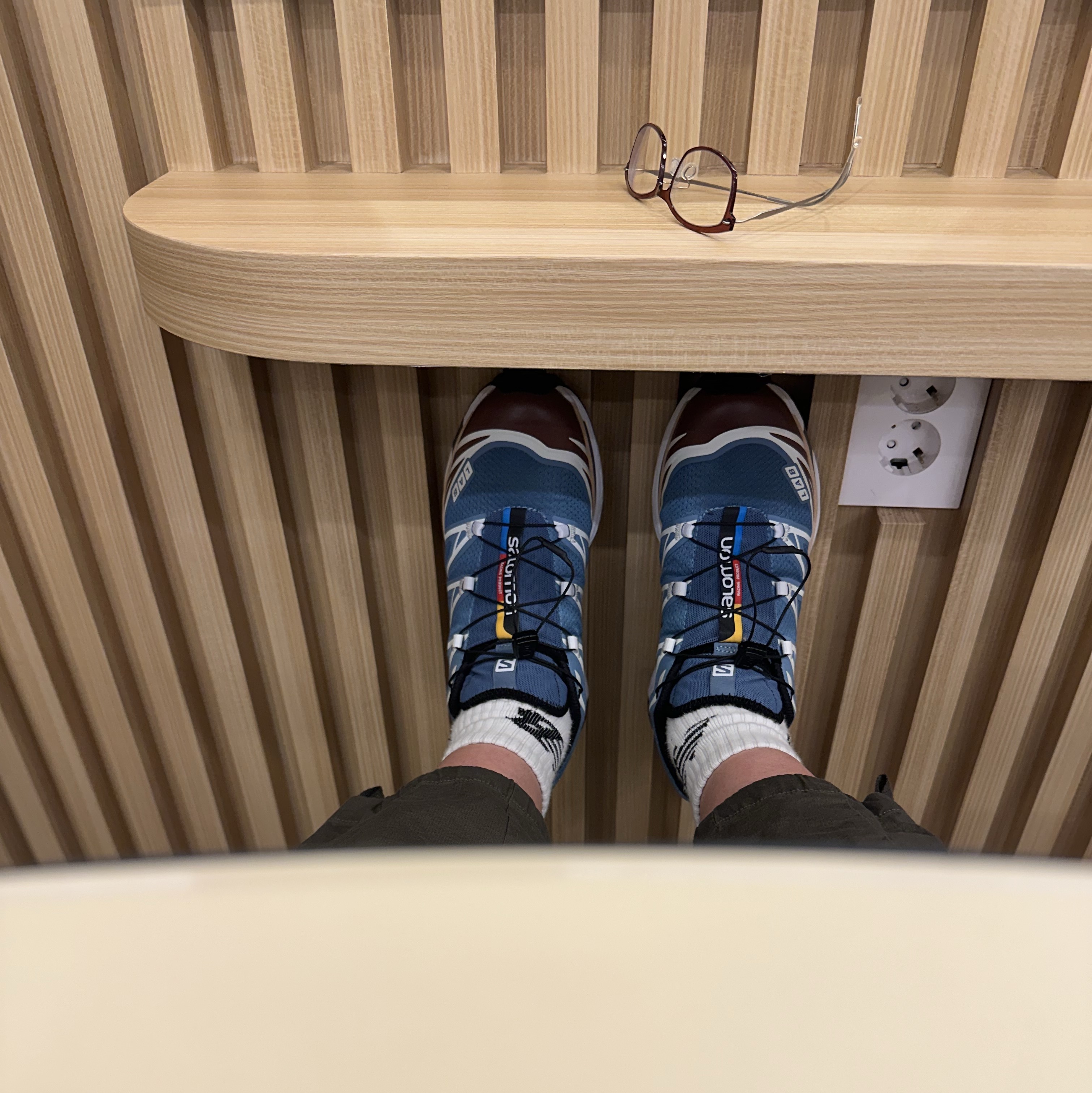 Salomon XT-6 Aegean Blue Tortoise Shell 착용 스타일
