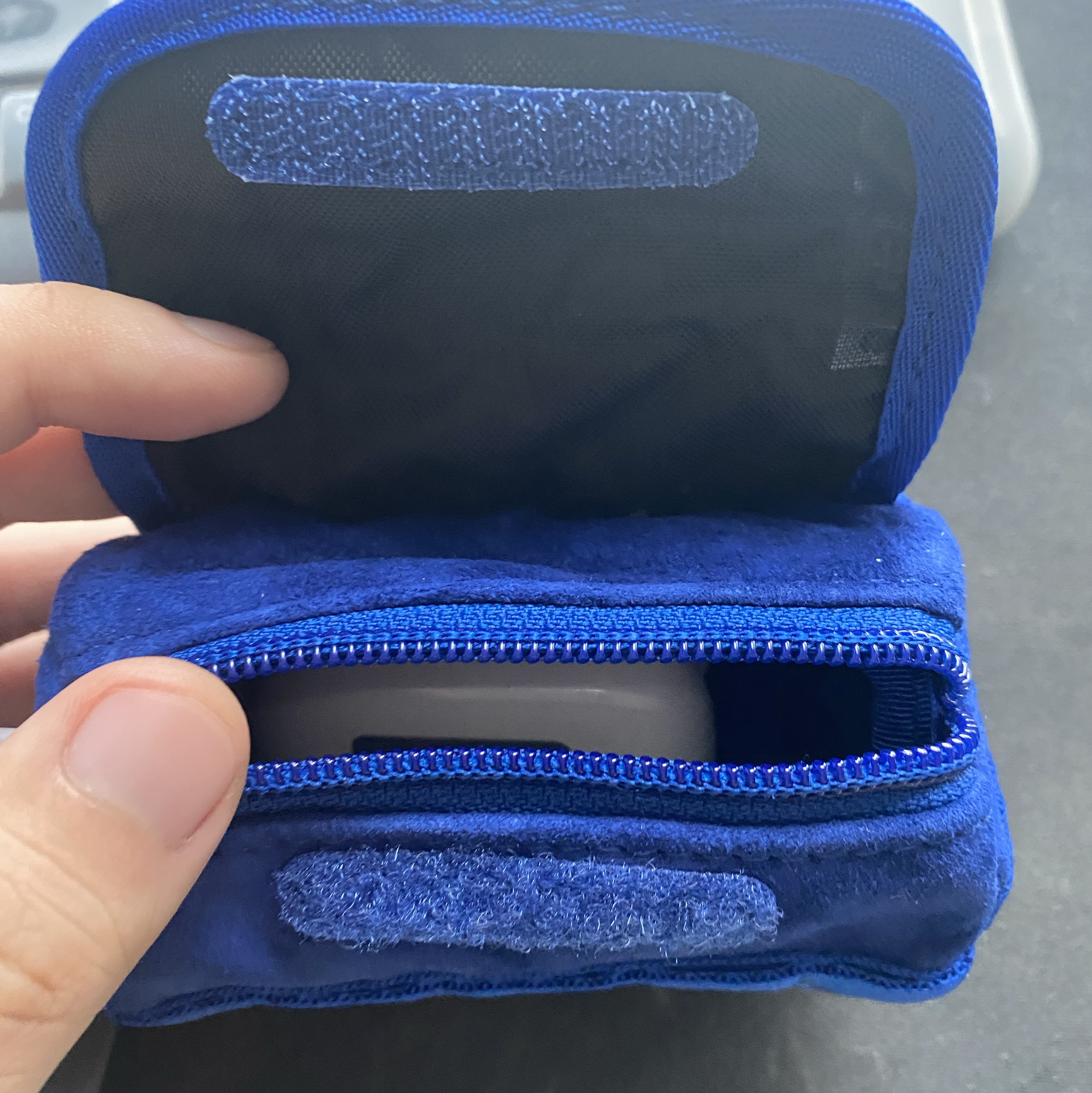 Supreme x The North Face Suede Base Camp Duffle Keychain Blue - 23FW 착용 스타일 - 5