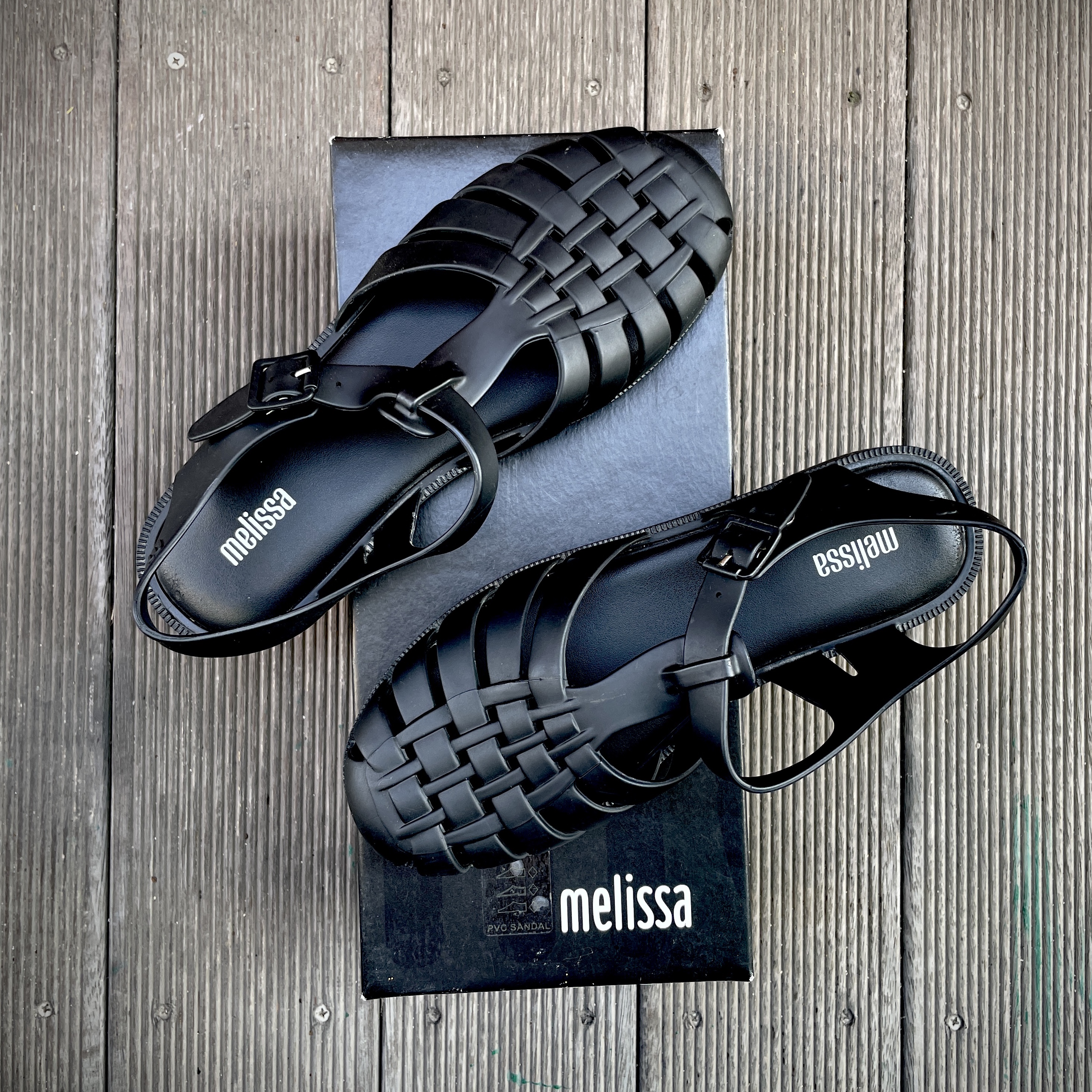 (W) Melissa Possession Matte Black 착용 스타일