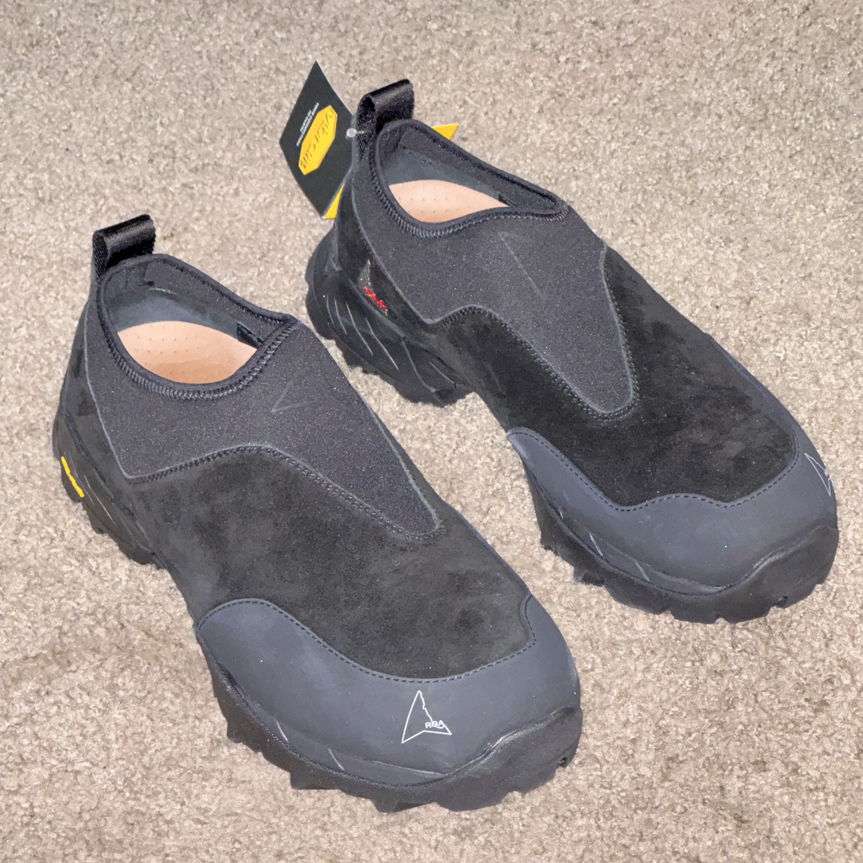Roa Hiking Slip-On Black 착용 스타일