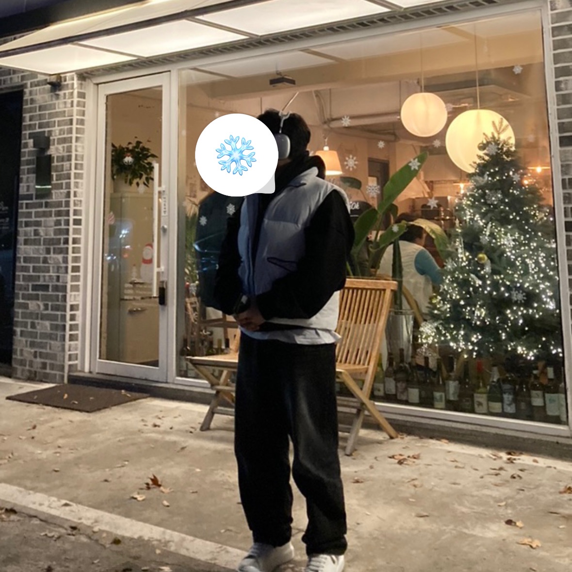Apple AirPods Max Lightning Silver (Korean Ver.), Juun.J Main Graphic Overfit Hooded Sweatshirt Black - 22FW 착용 스타일