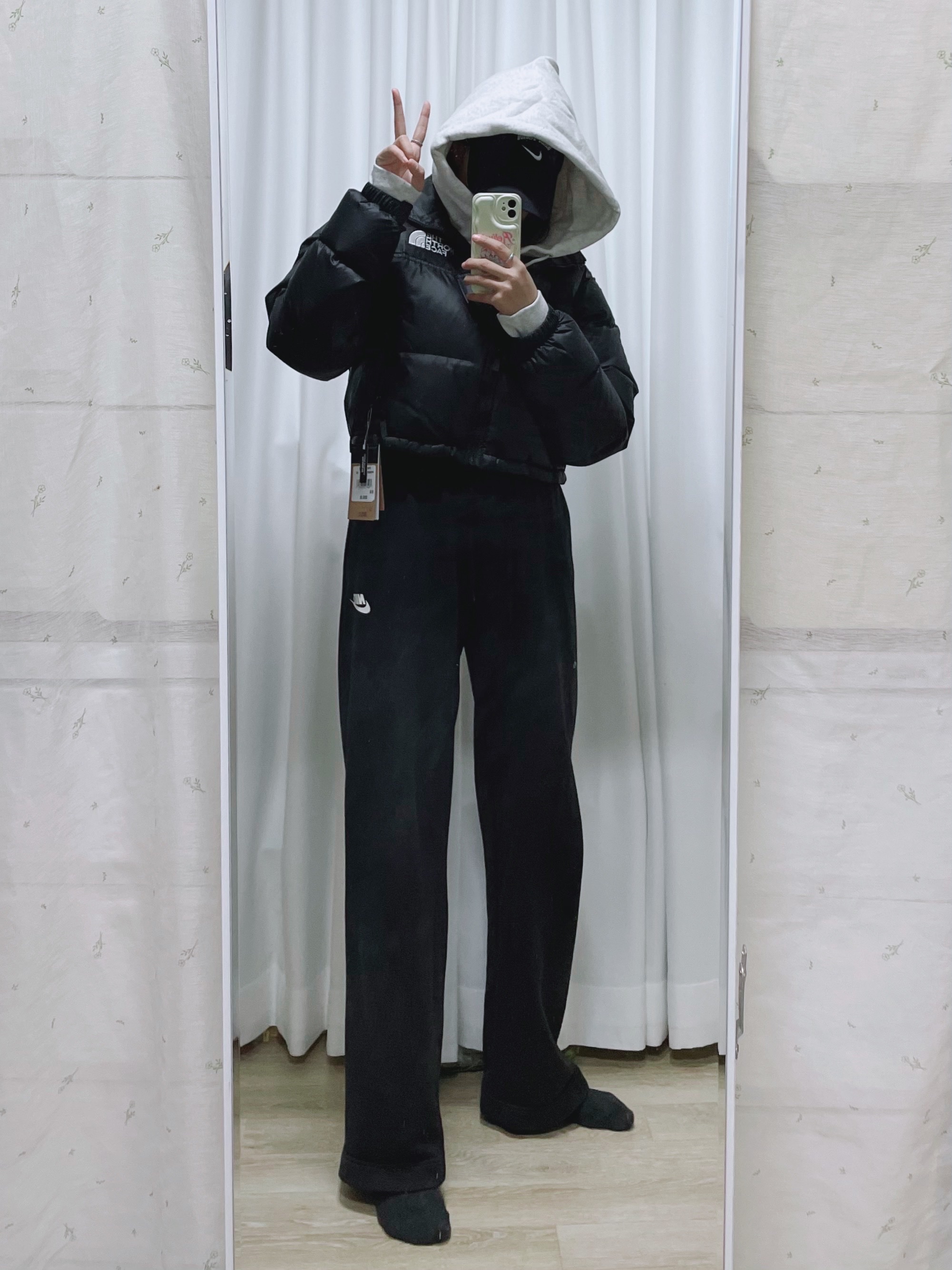 (W) The North Face Nuptse Short Jacket Black, Nike Heritage 86 Wordmark Swoosh MLB New York Yankees Adjustable Hat Navy 착용 스타일 - 4