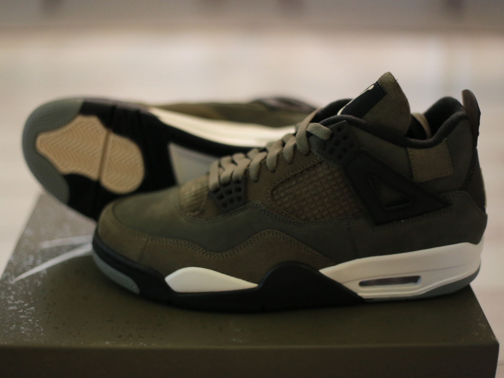 Jordan 4 Retro SE Craft Medium Olive 착용 스타일 - 4