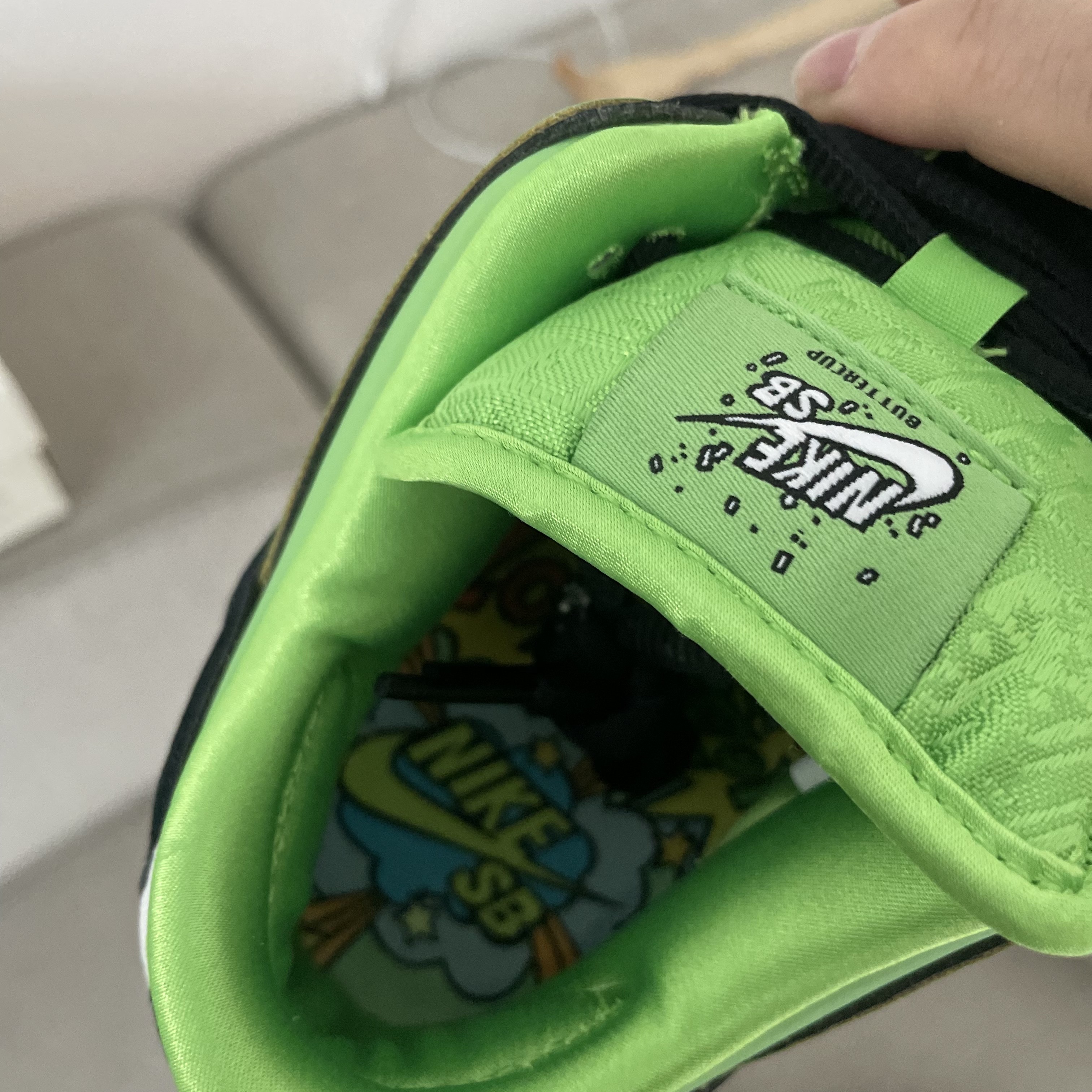 Nike x The Powerpuff Girls SB Dunk Low Pro QS Buttercup 착용 스타일 - 4