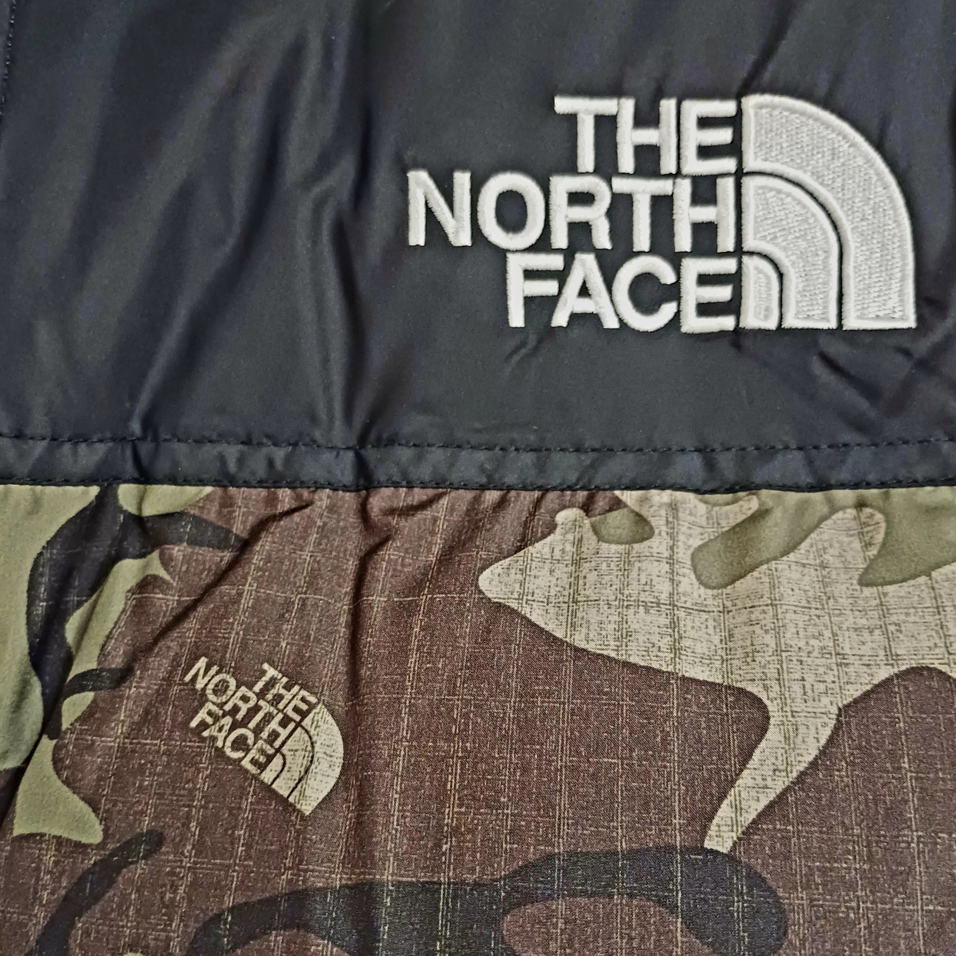 The North Face 1996 Novelty Nuptse Jacket Khaki 착용 스타일 - 4