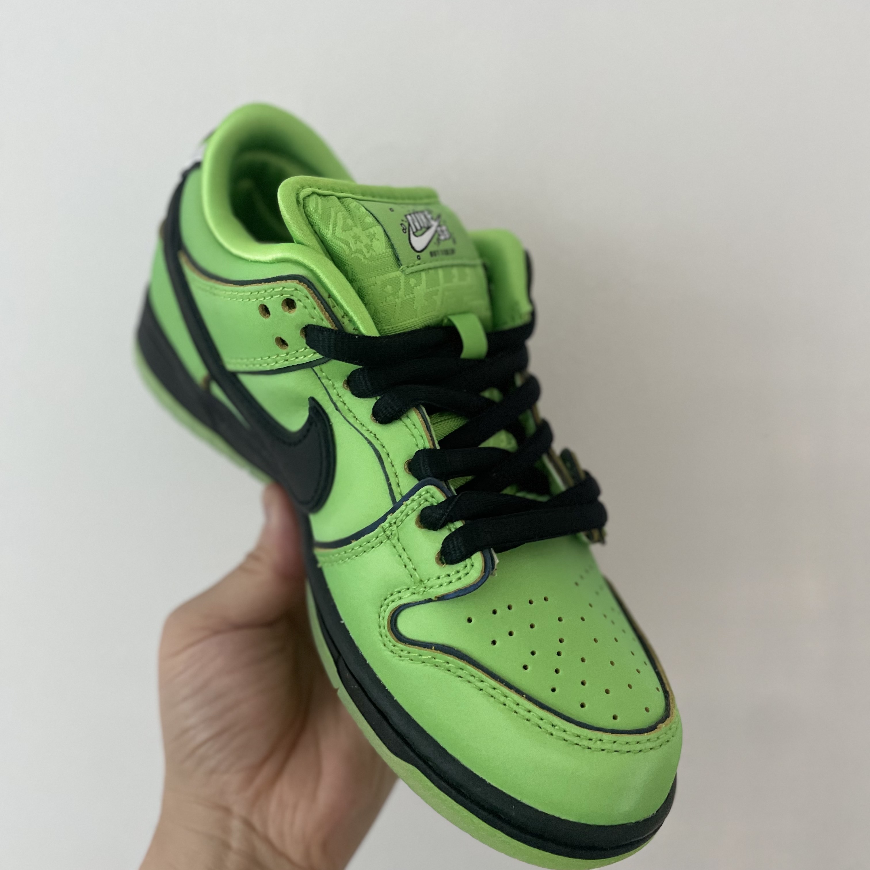 Nike x The Powerpuff Girls SB Dunk Low Pro QS Buttercup 착용 스타일 - 7