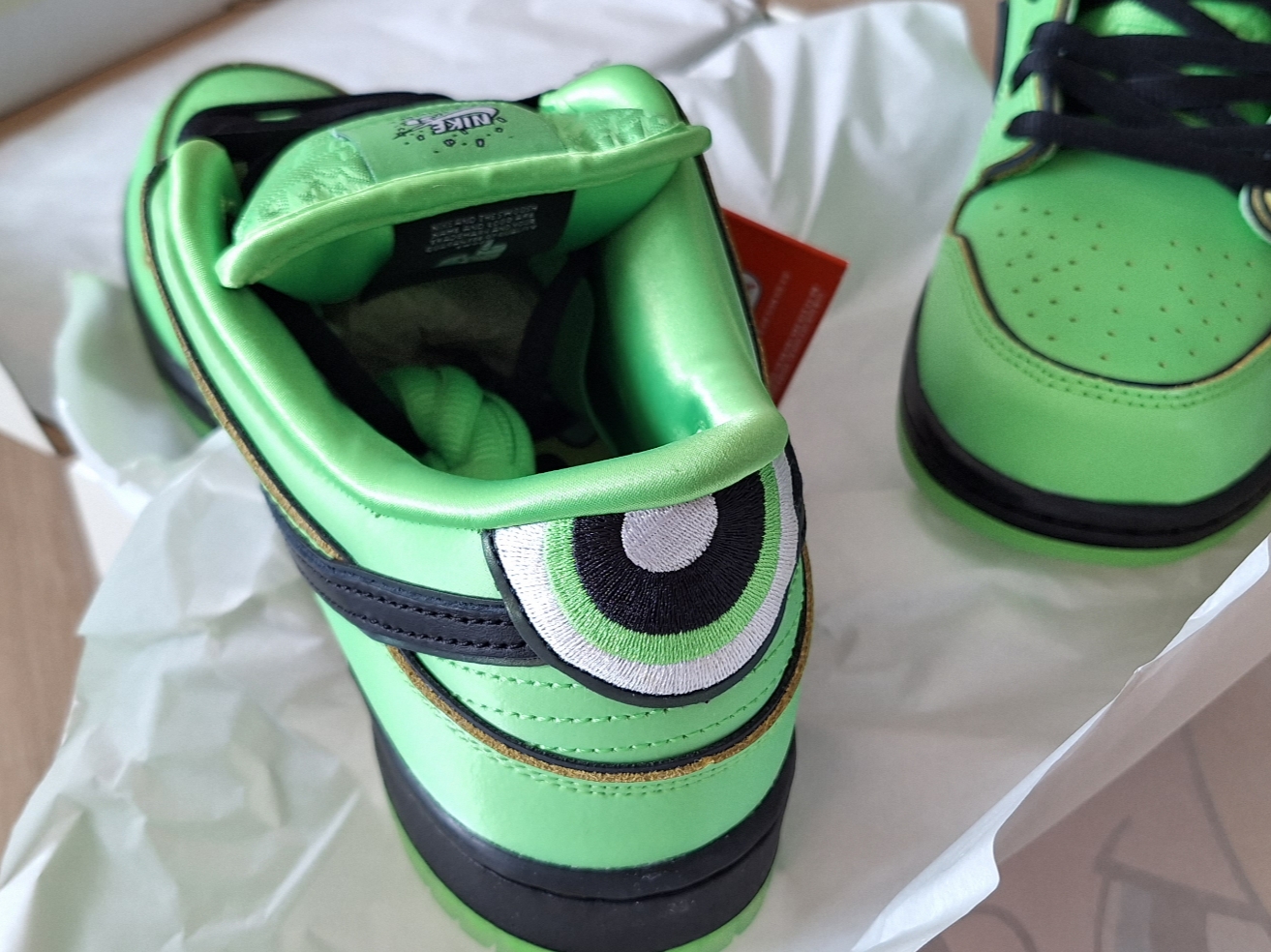 Nike x The Powerpuff Girls SB Dunk Low Pro QS Buttercup 착용 스타일 - 3