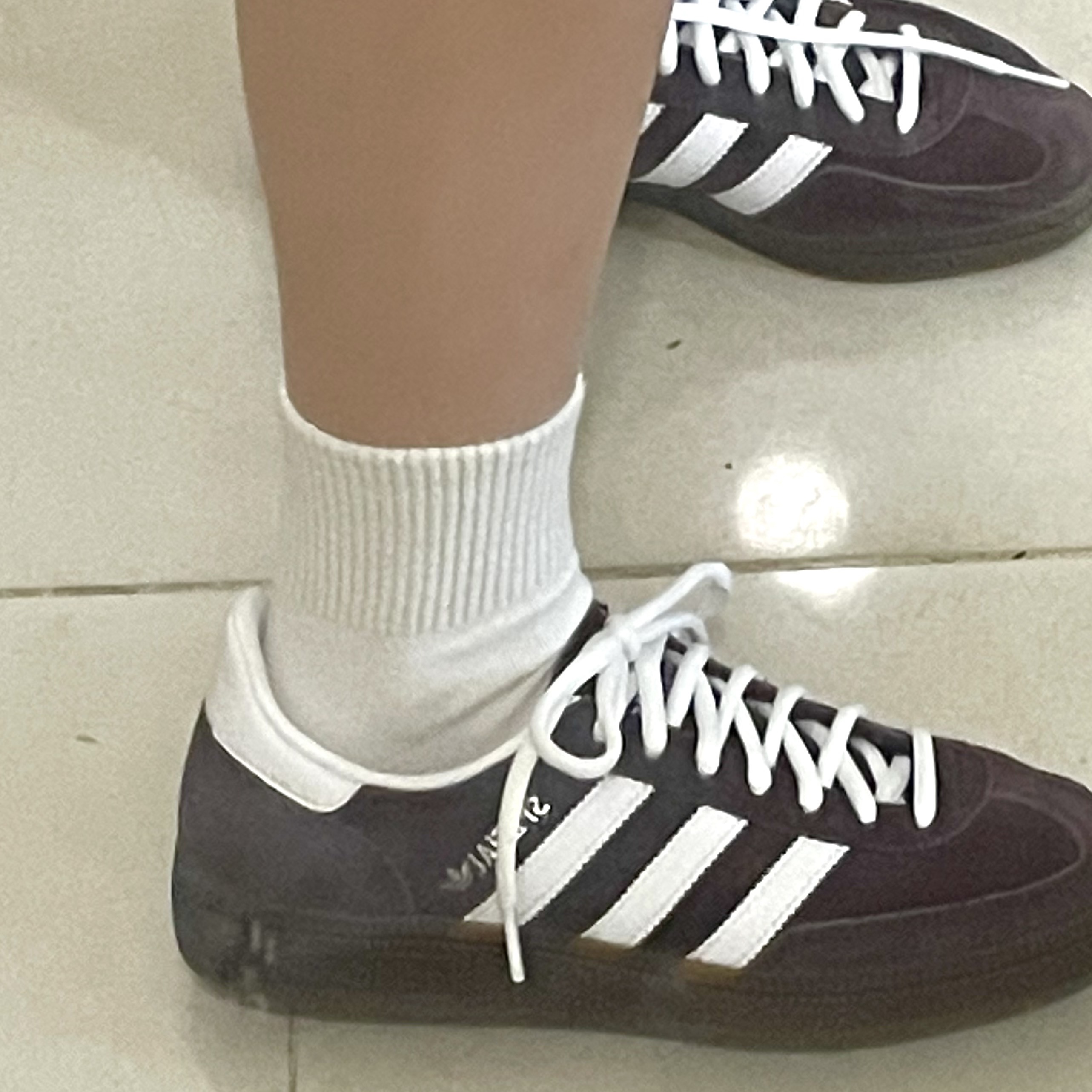 Adidas Spezial Handball Shadow Brown White 착용 스타일 - 4