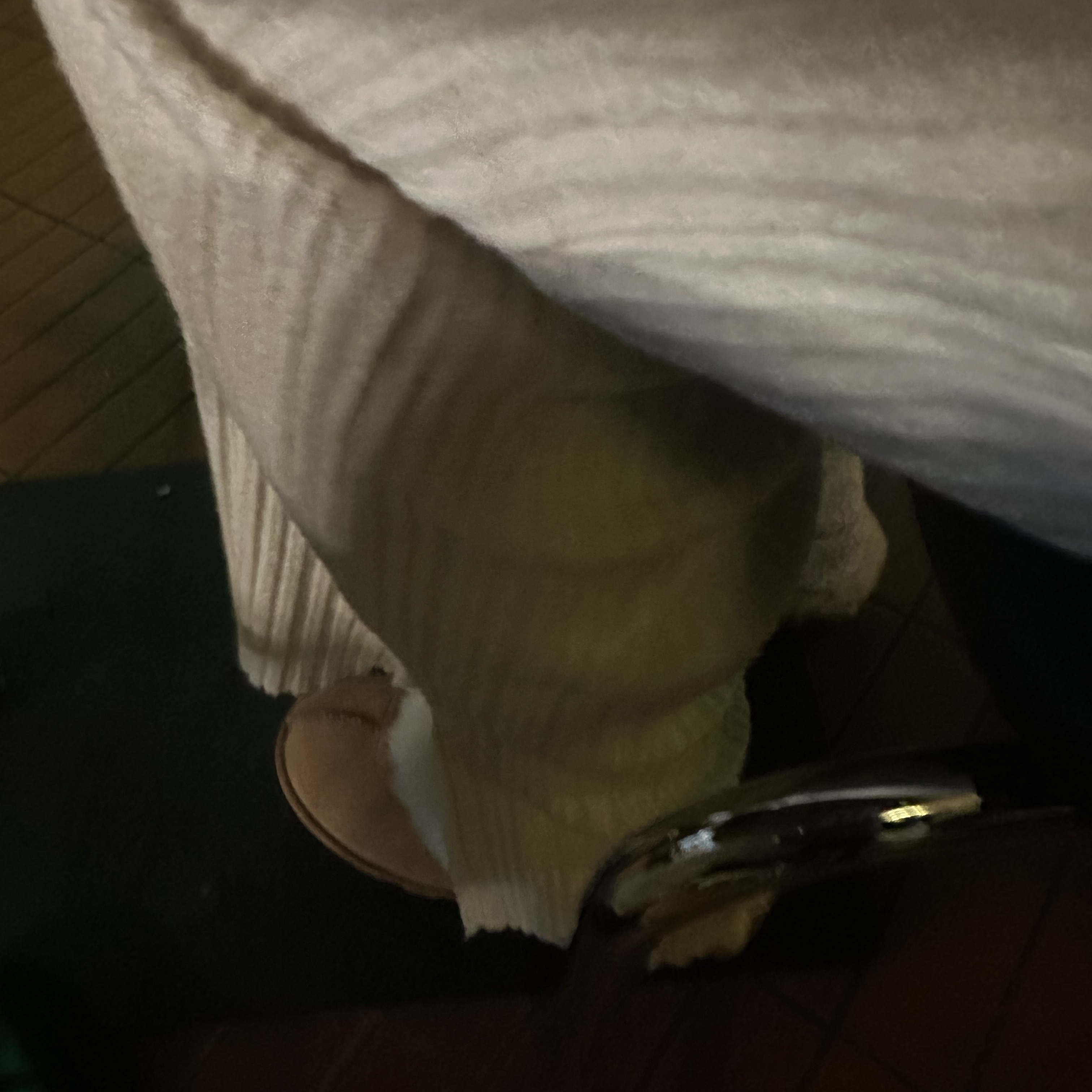 (W) UGG Coquette Slipper Chestnut 착용 스타일
