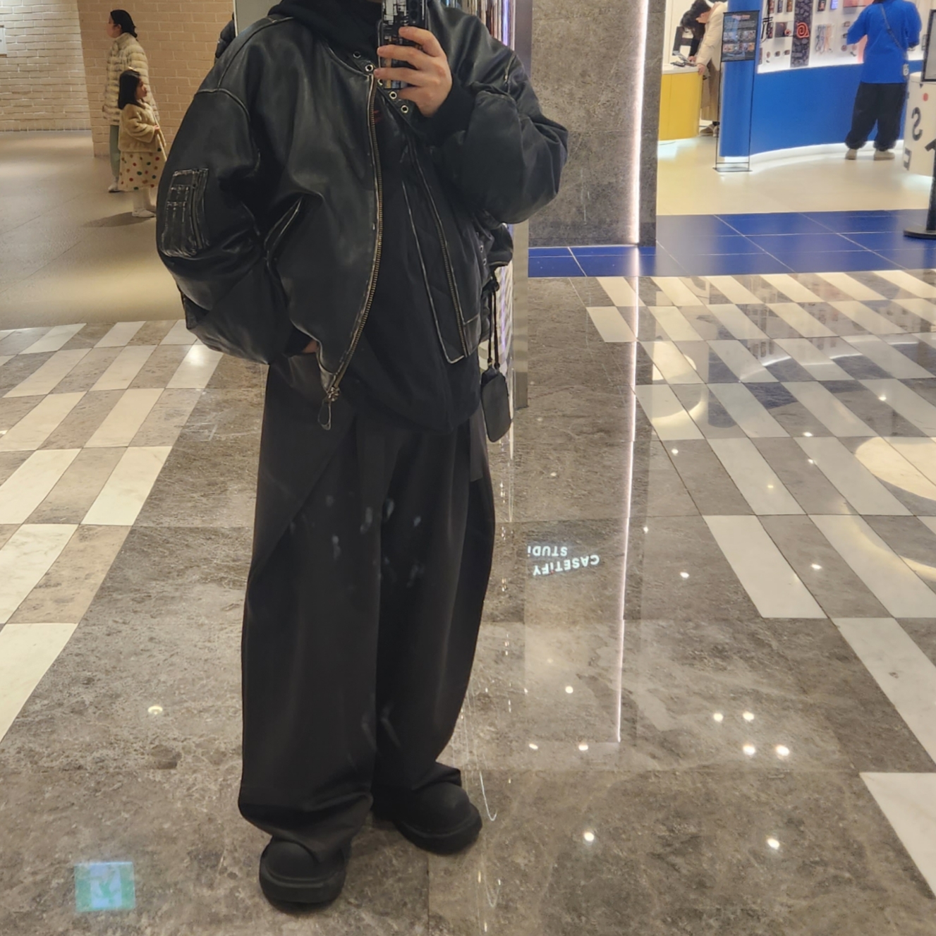 Balenciaga Steroid Derby Black, Undermycar Burok Vintage Cowhide Oversized Bomber Antique Bronze - 23FW 착용 스타일