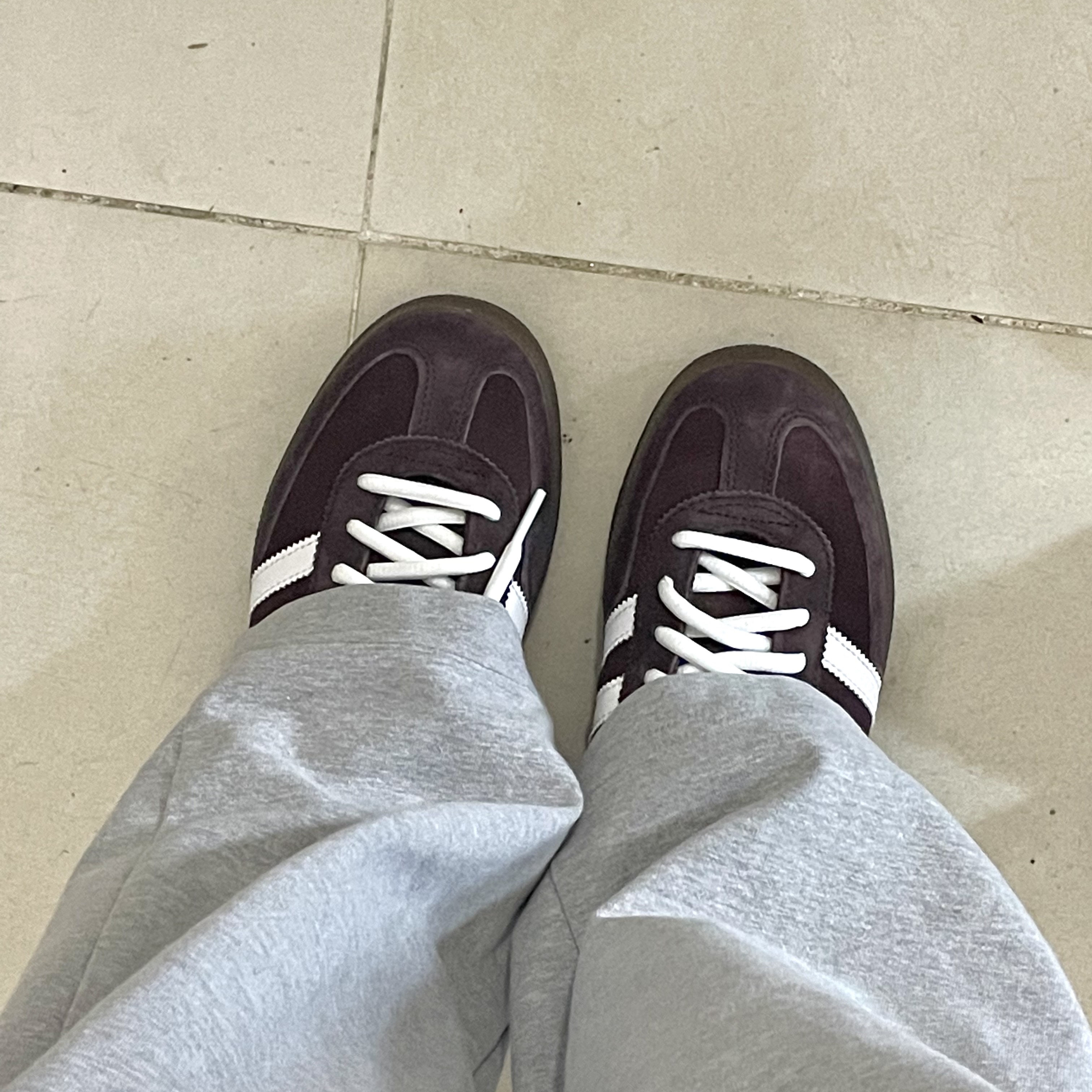 Adidas Spezial Handball Shadow Brown White 착용 스타일 - 1