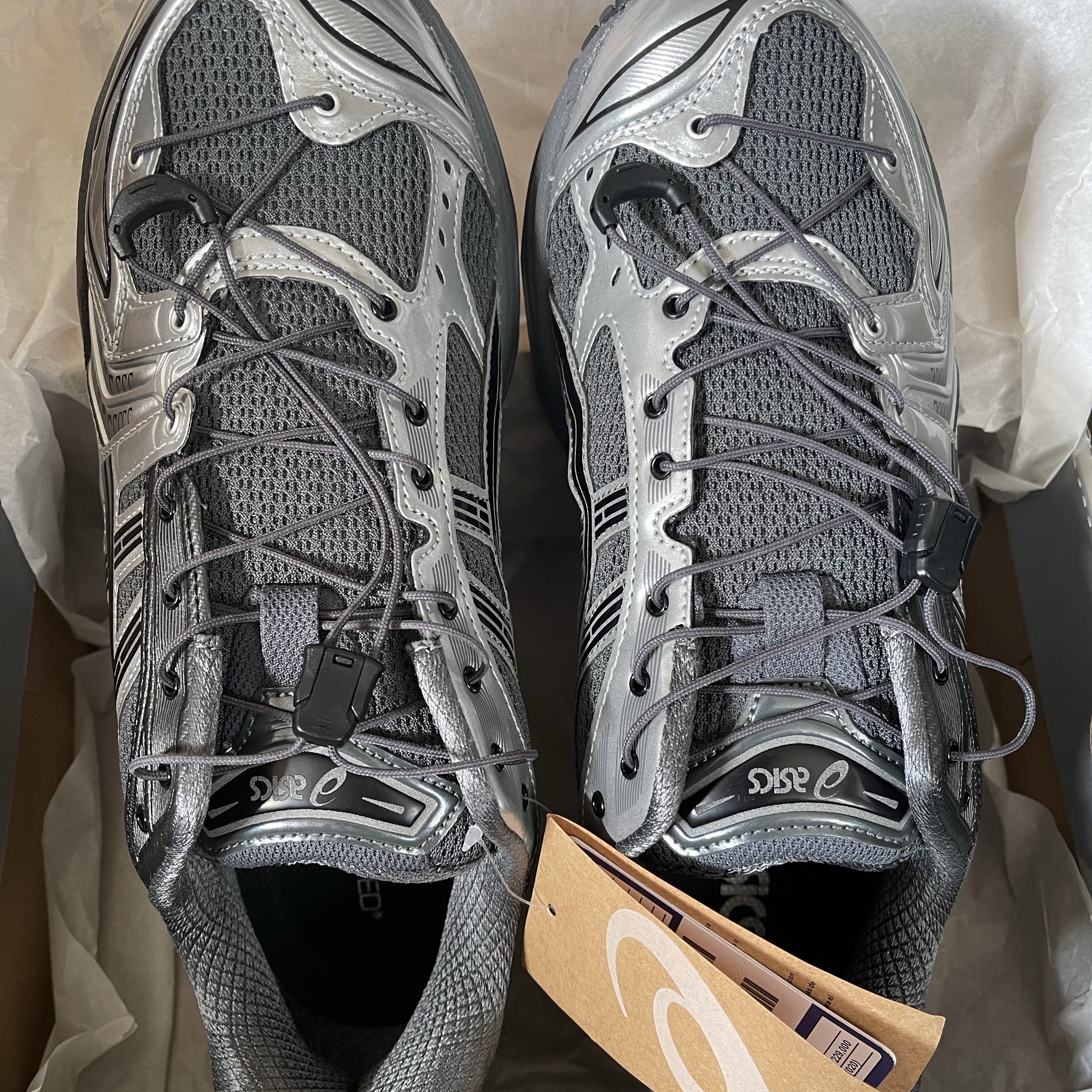 Asics x Unaffected Gel-Kayano 14 Silver Moon 착용 스타일 - 1
