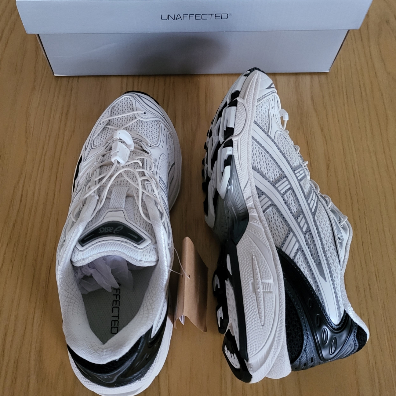 Asics x Unaffected Gel-Kayano 14 Galaxy White 착용 스타일