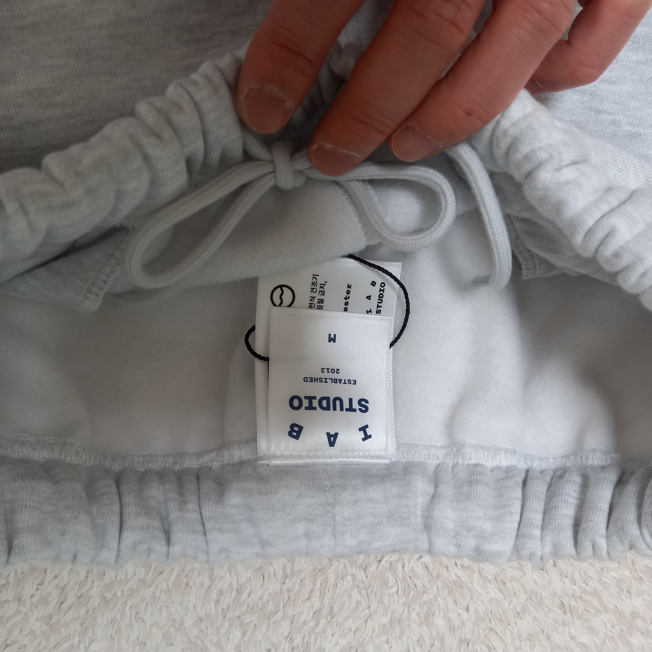 IAB Studio Sweatpants Light Gray 착용 스타일 - 3