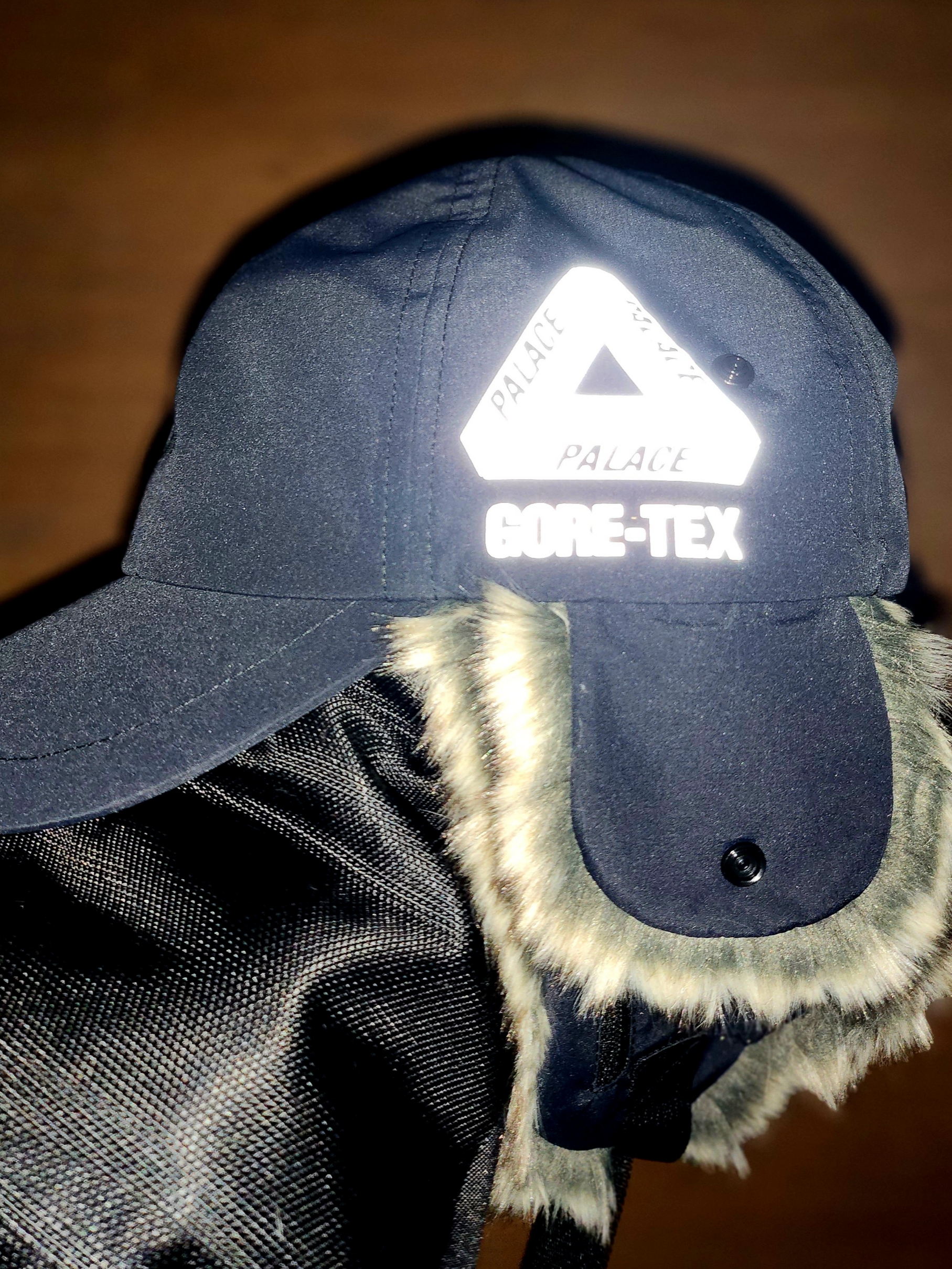 Palace Gore-Tex Dog Ear 6-Panel Black - 23FW, Palace Tri-Chenille Hood Black - 20SS 착용 스타일 - 2