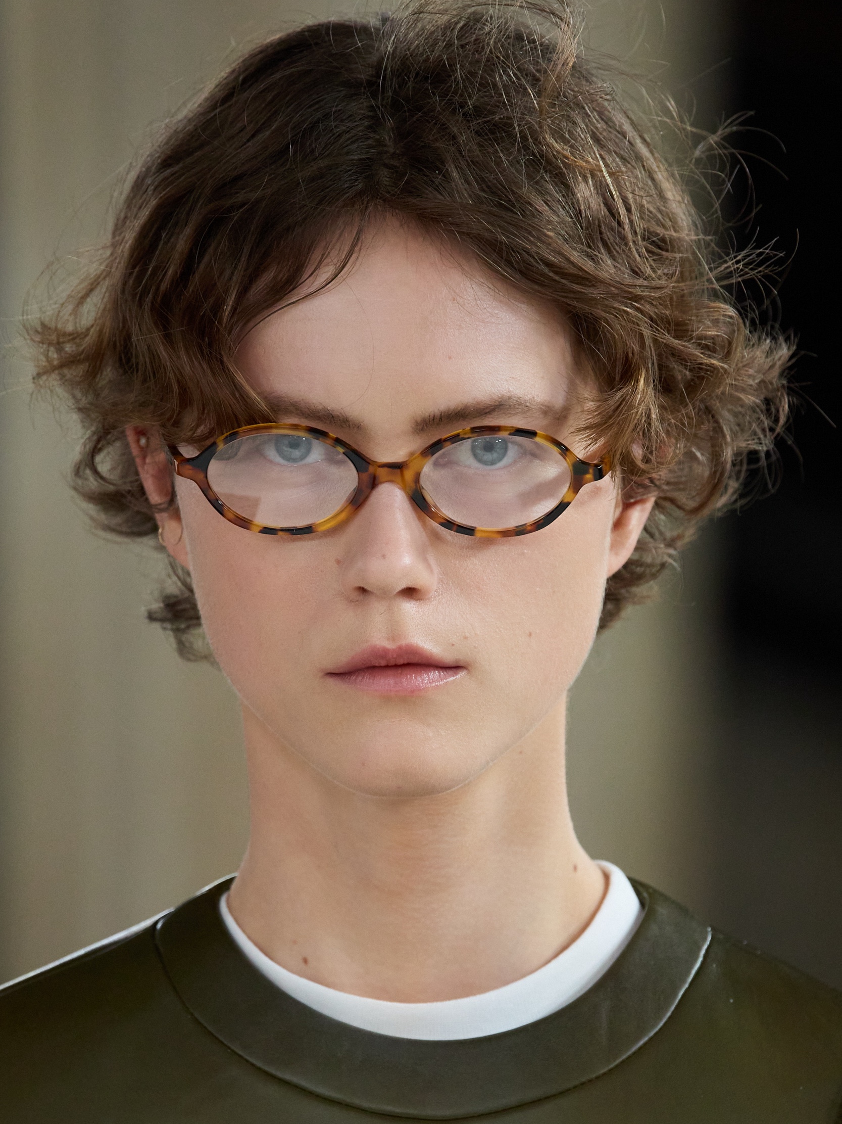 (W) Miu Miu Regard Sunglasses Blue Lenses Honey Tortoiseshell Acetate Standard fit 착용 스타일 - 3