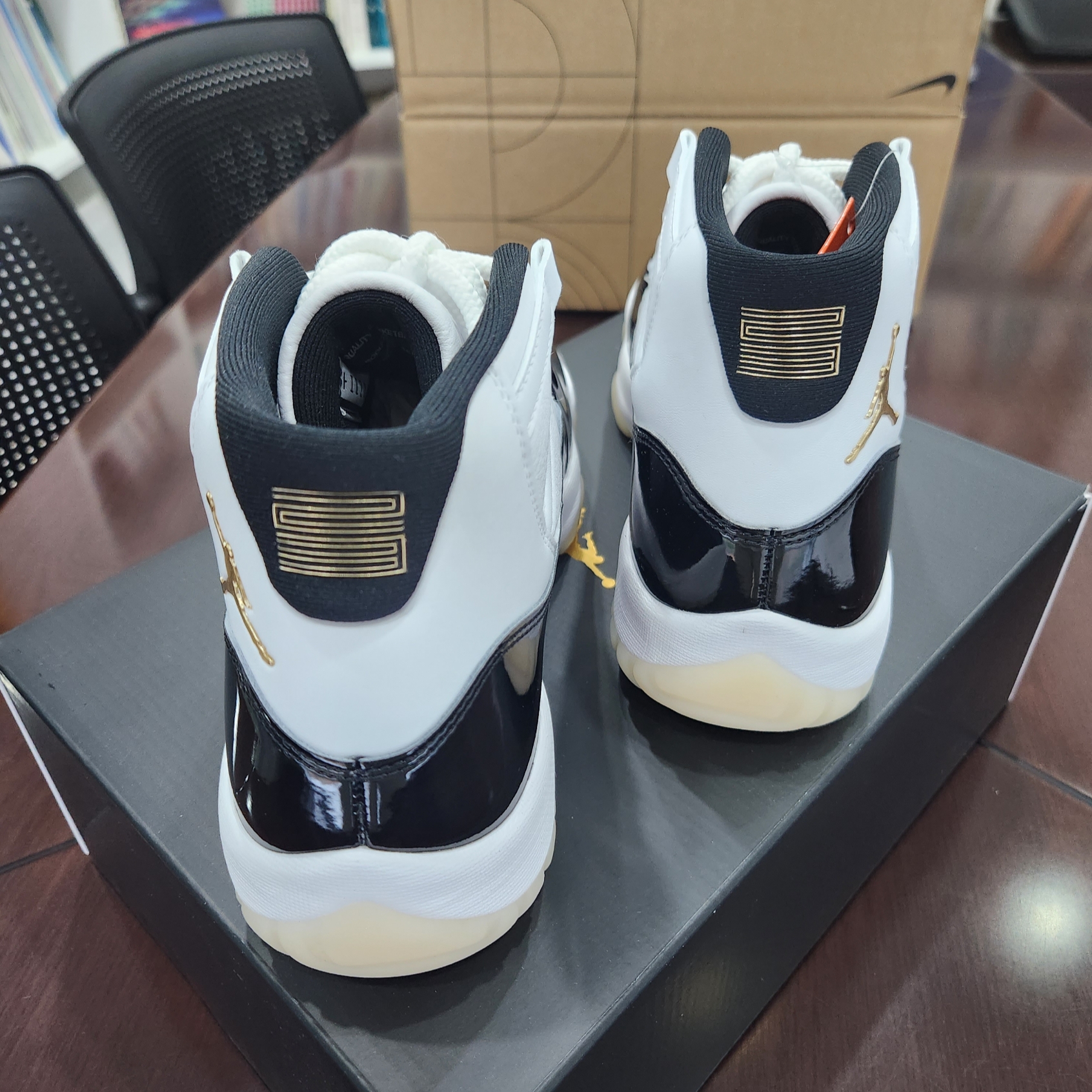 Jordan 11 Retro Gratitude 착용 스타일 - 5