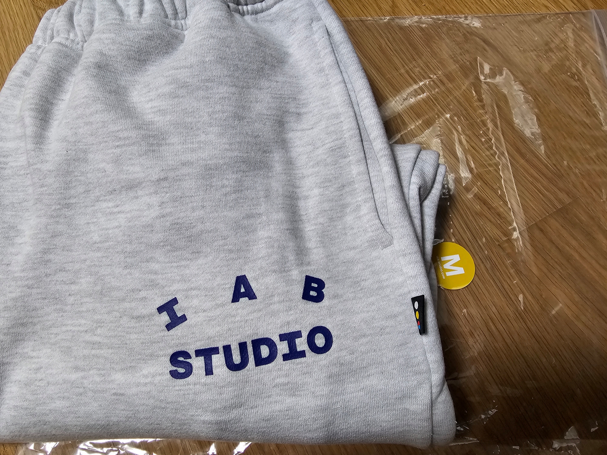 IAB Studio Sweatpants Light Gray 착용 스타일