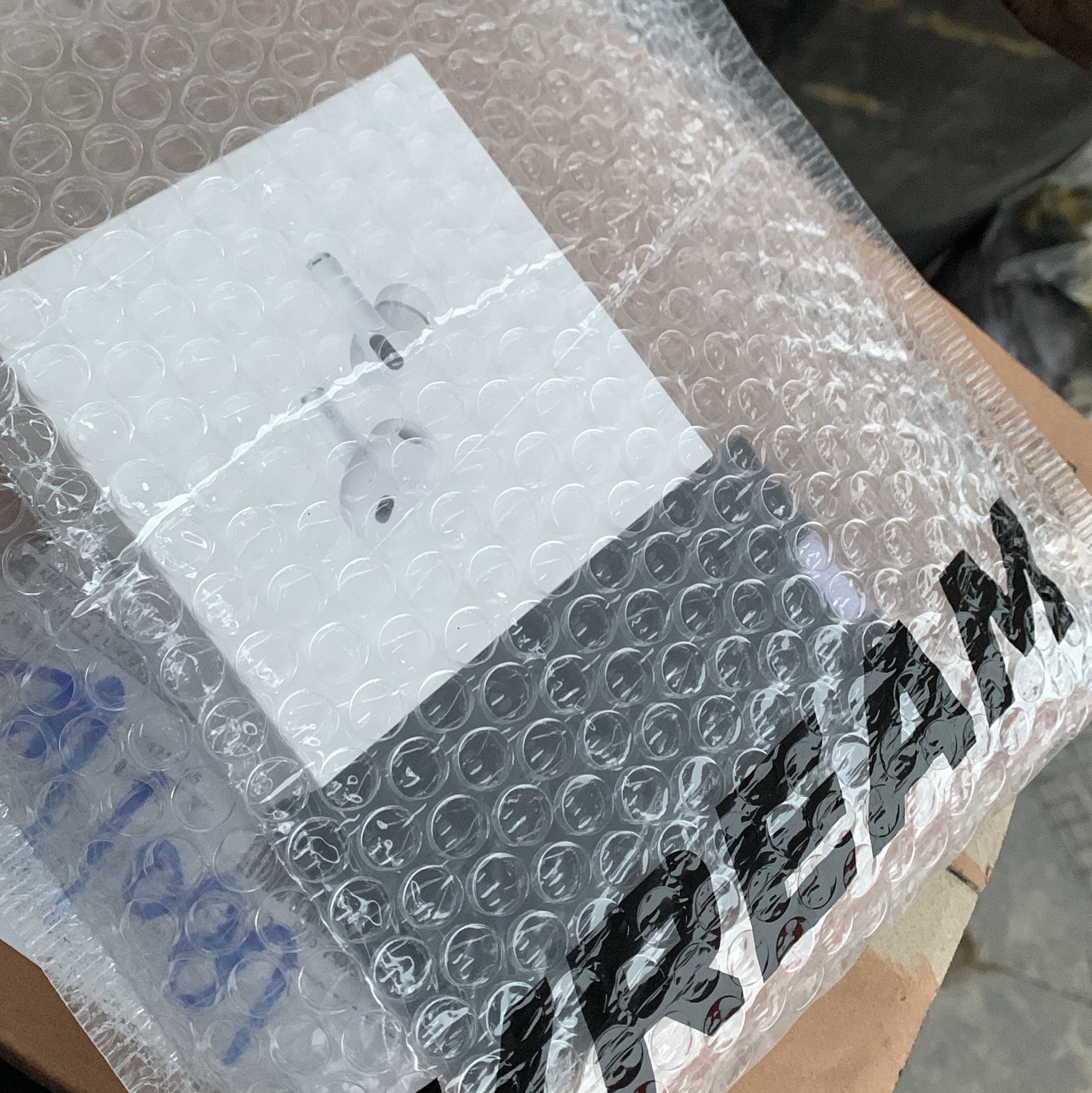 Apple AirPods Pro 2nd Gen (Korean Ver.) 착용 스타일 - 1