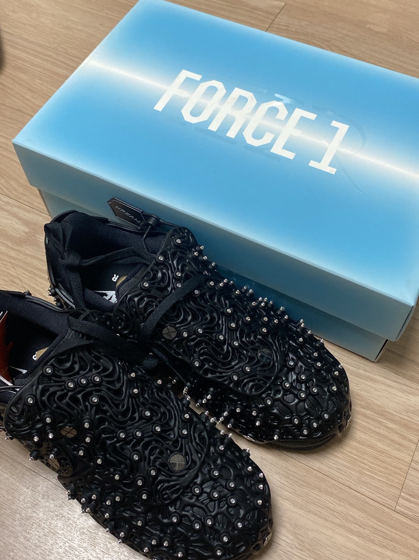 (W) Nike x Swarovski Air Force 1 LXX Triple Black 착용 스타일 - 3