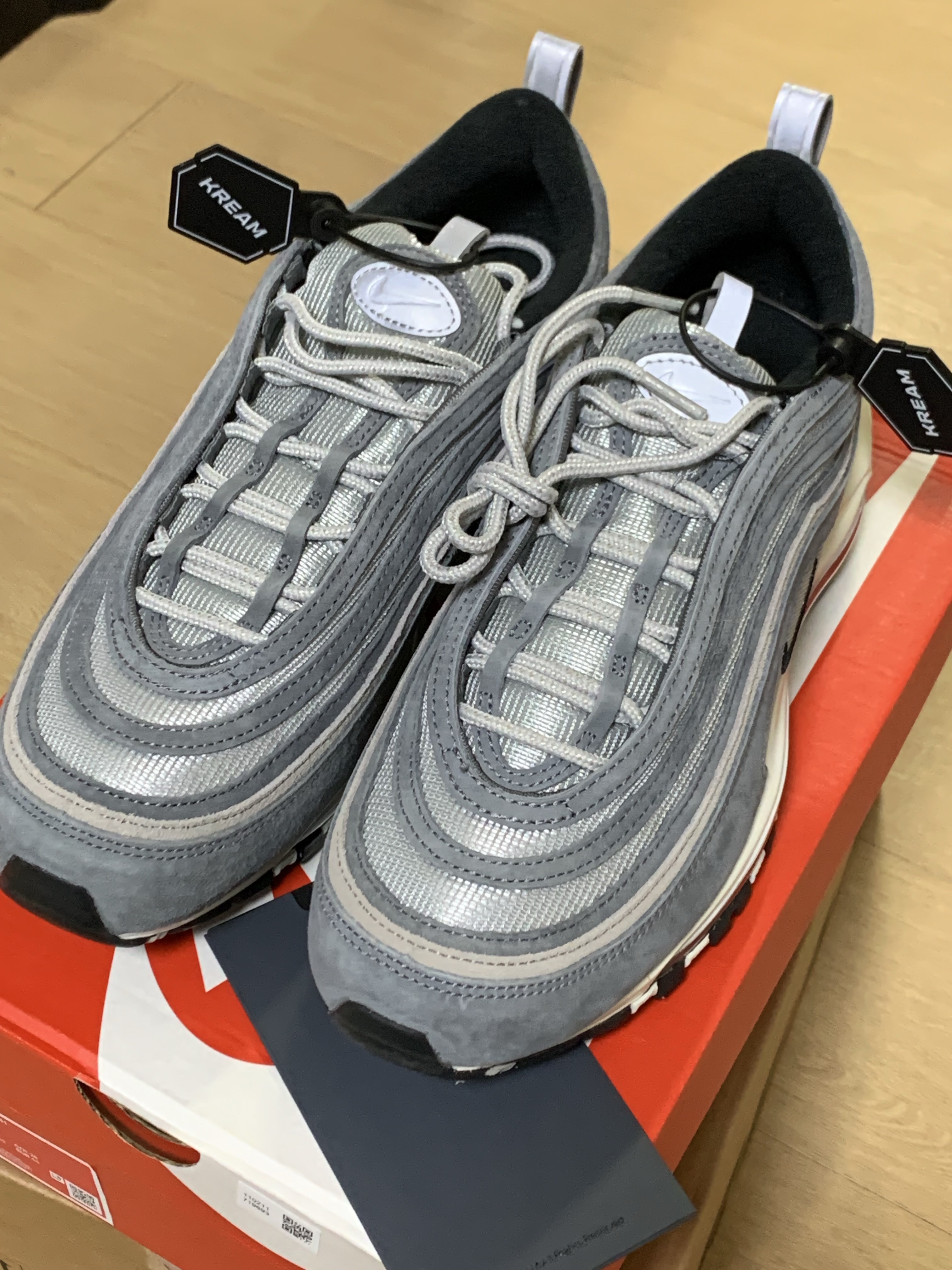 Nike Air Max 97 NH Smoke Grey Metallic Silver 착용 스타일 - 1