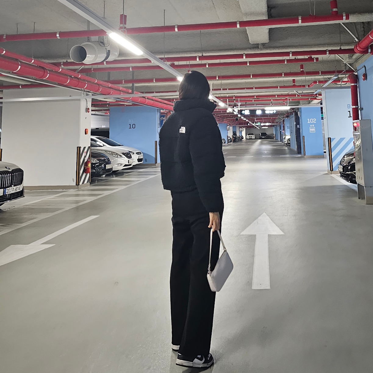 (W) The North Face Sherpa Nuptse Jacket Black 착용 스타일