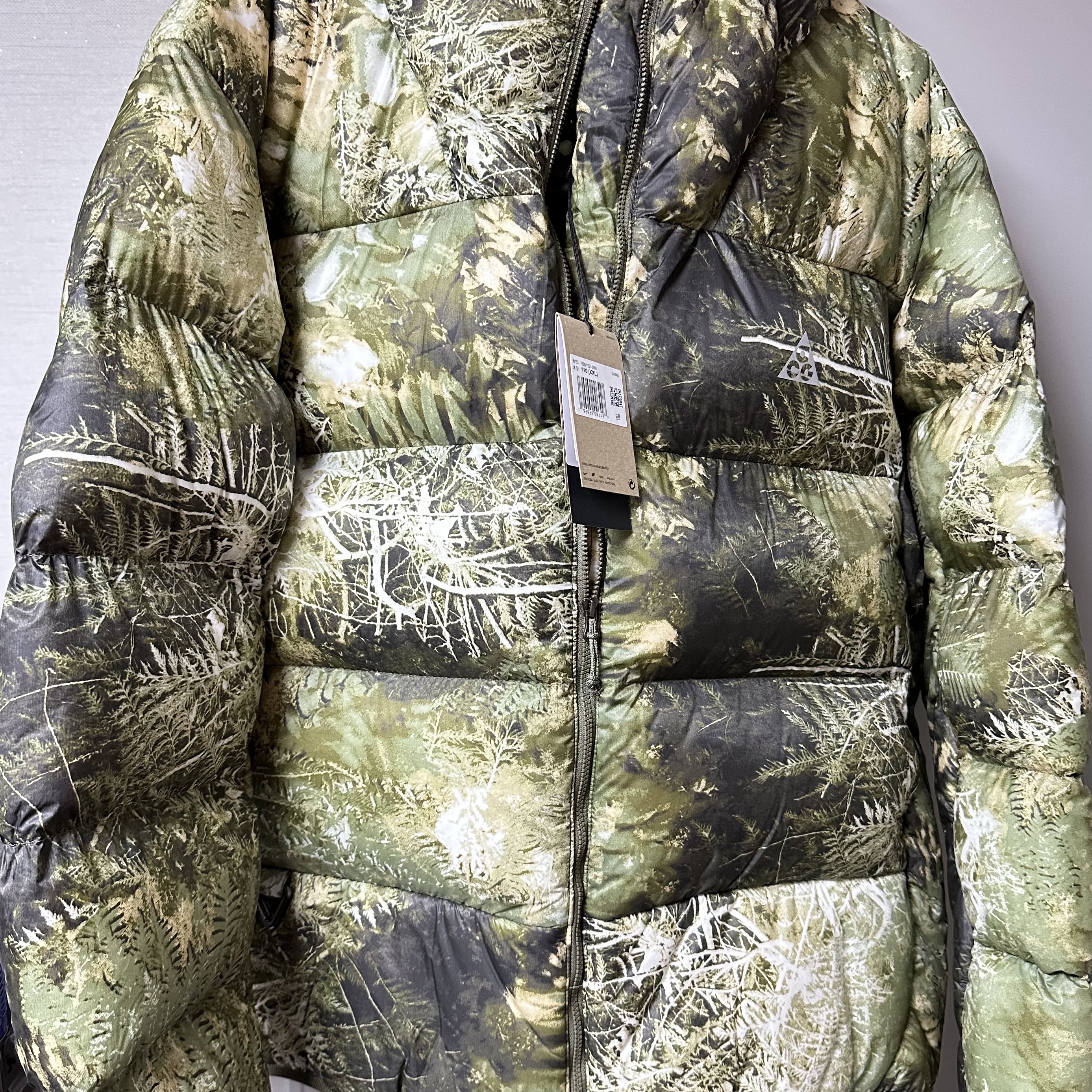 Nike ACG Therma-Fit ADV Lunar Lake Puffer Loose Hooded Jacket Oil Green Medium Olive - Asia 착용 스타일