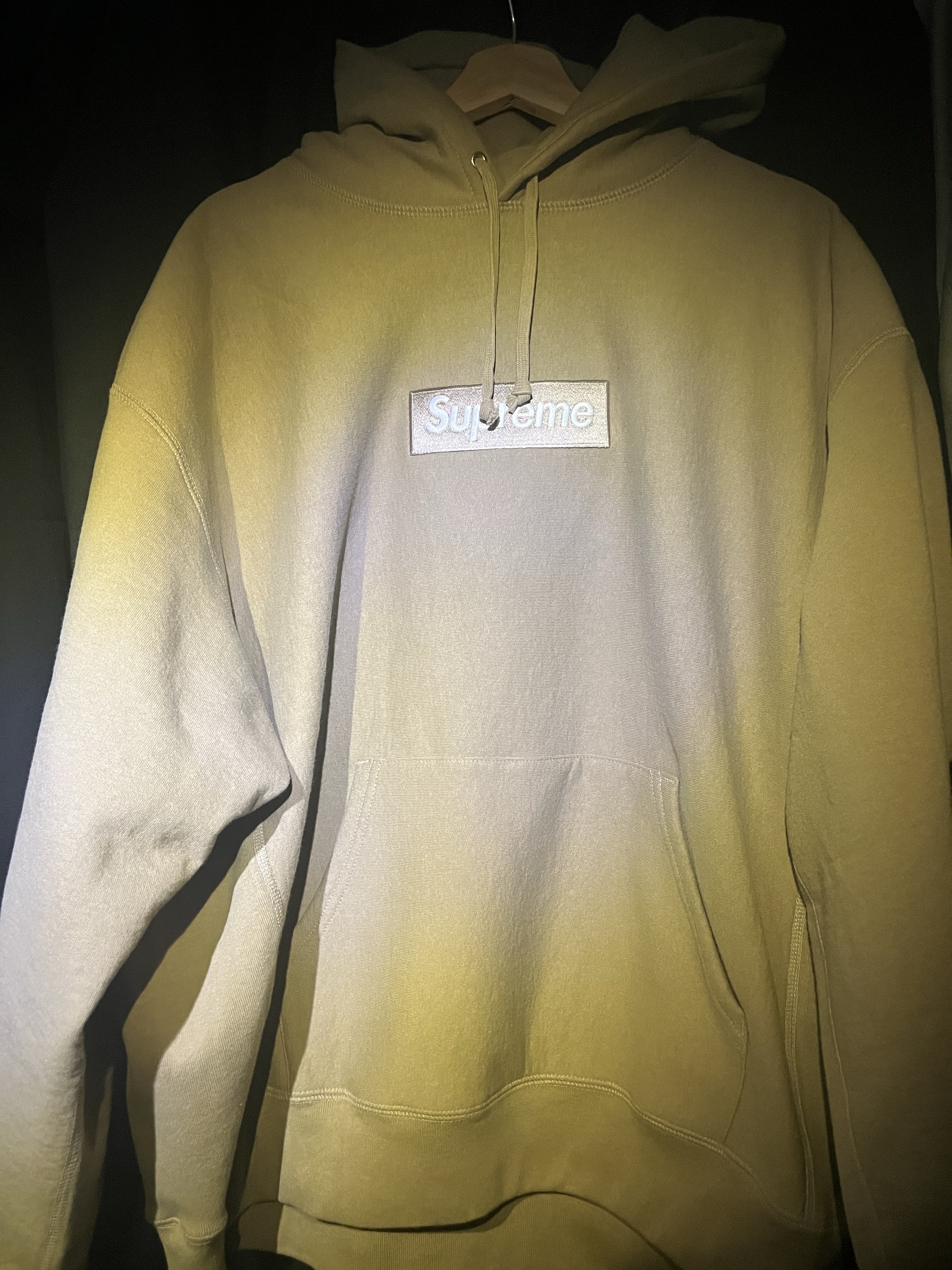 Supreme Box Logo Hooded Sweatshirt Dark Sand - 23FW 착용 스타일