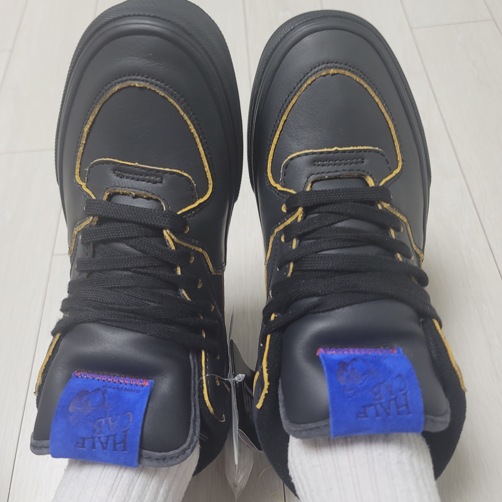 Vans x IAB Studio Half Cab Black Purple 착용 스타일 - 4