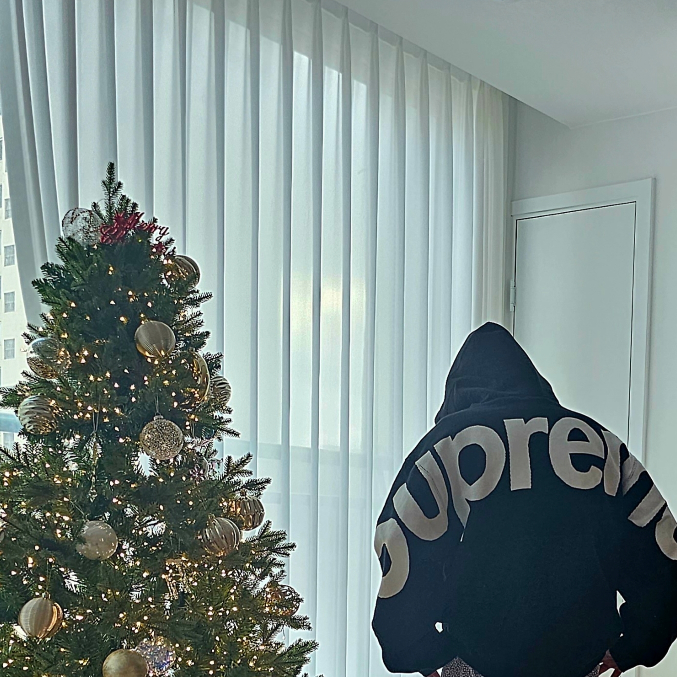 Supreme Big Logo Jacquard Hooded Sweatshirt Black - 23FW 착용 스타일