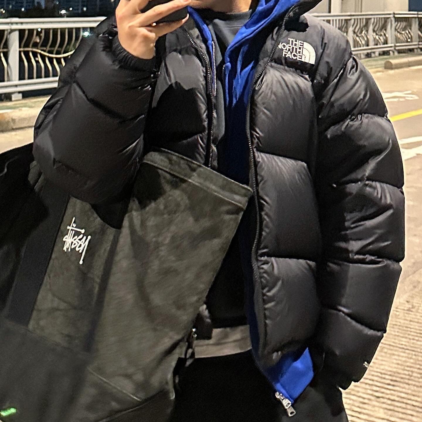 The North Face 1996 Retro Nuptse Down Jacket TNF Black, Asics Gel-Kayano 14 Cream Black 착용 스타일 - 4