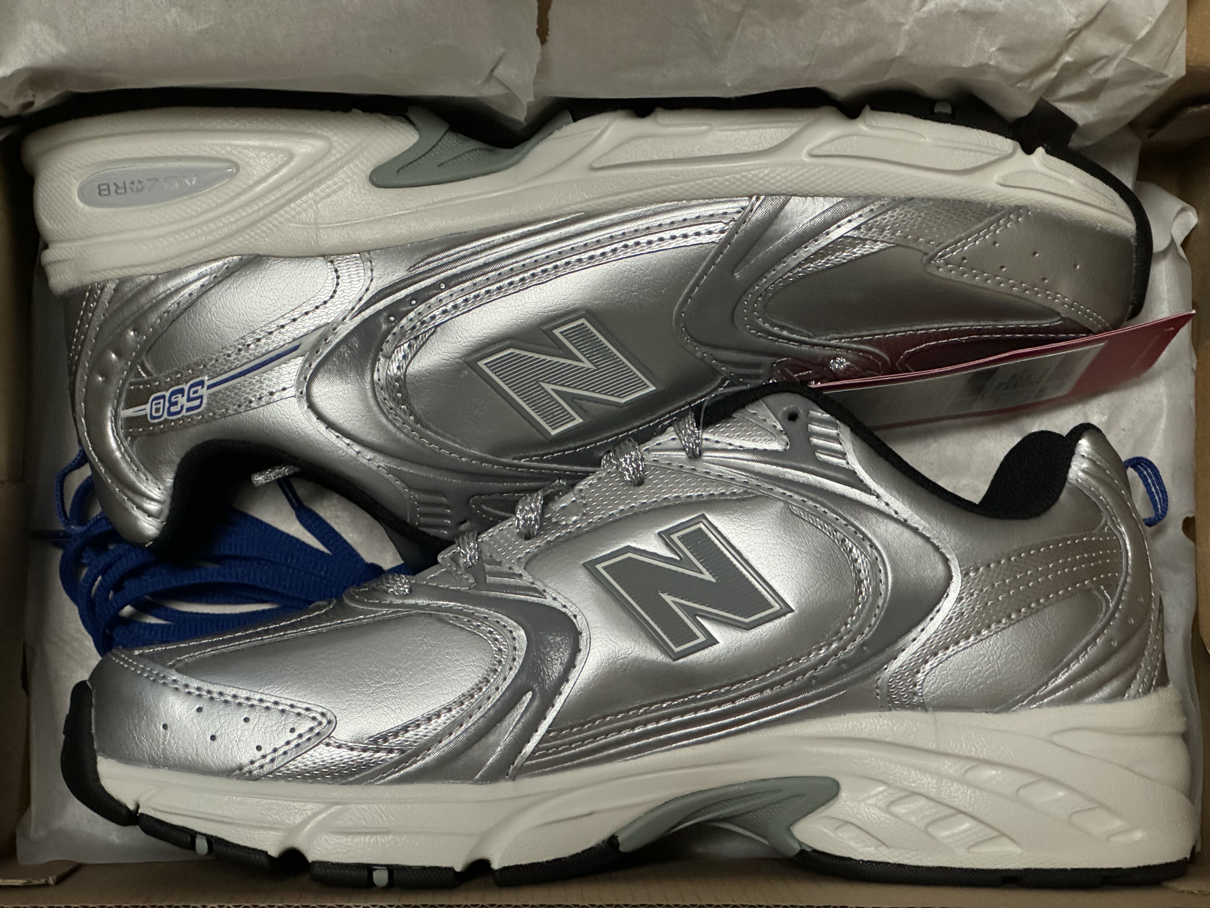 New Balance x Yeseyesee 530 Silver Royal Blue 착용 스타일