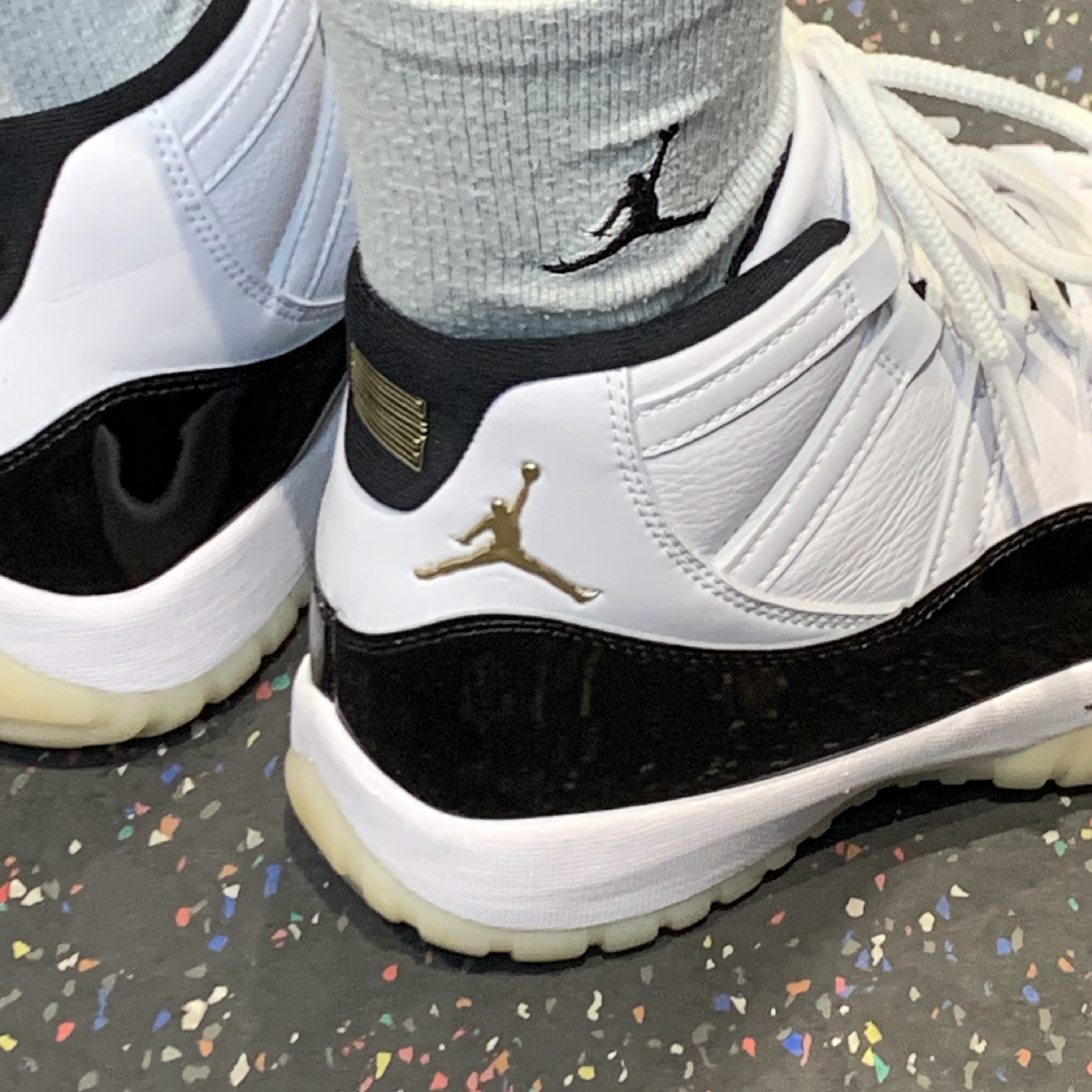 Jordan 11 Retro Gratitude 착용 스타일 - 2