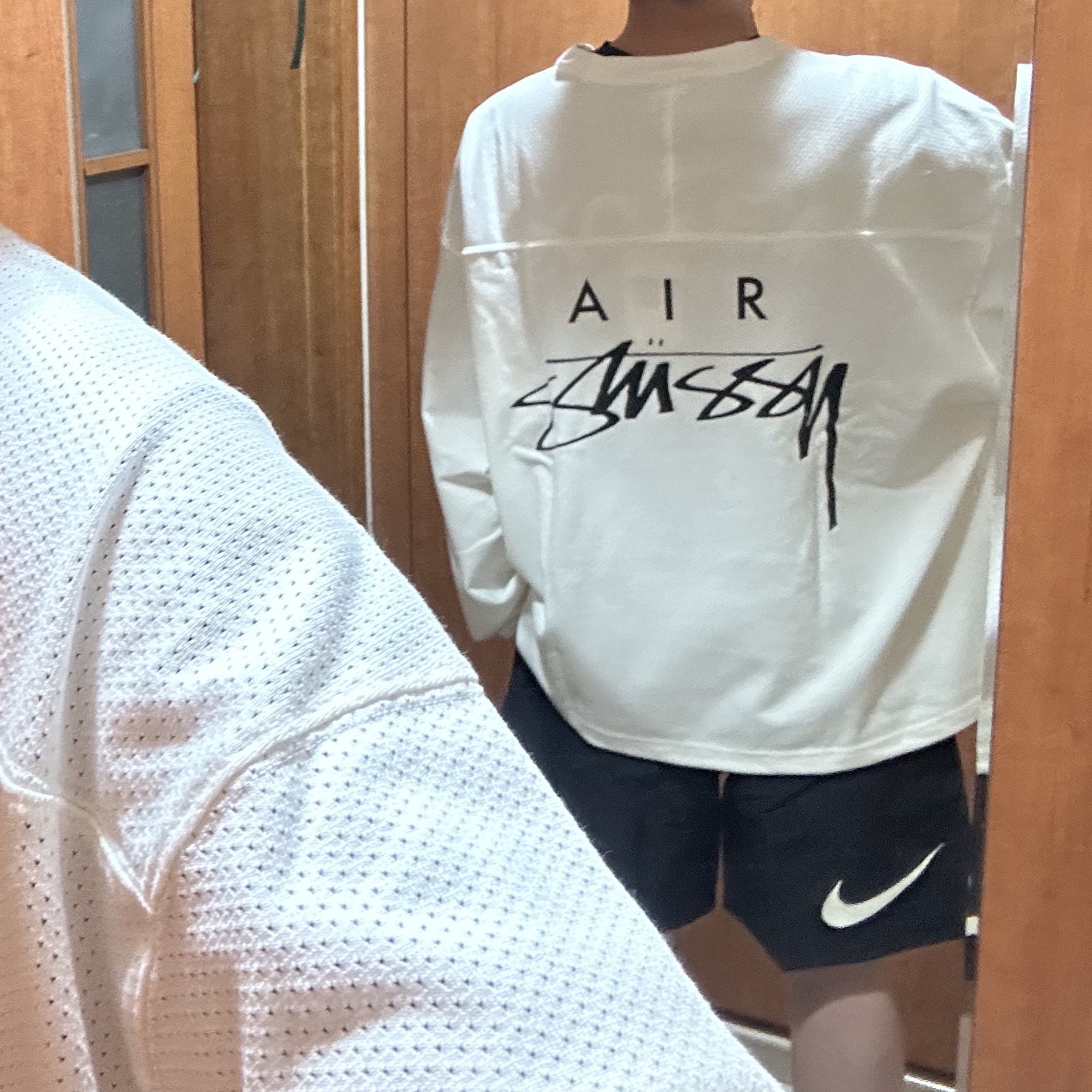 Nike x Stussy Long Sleeve Top Sail (FJ9164-133), Nike x Stussy Shorts Black (FJ9167-010) 착용 스타일 - 3