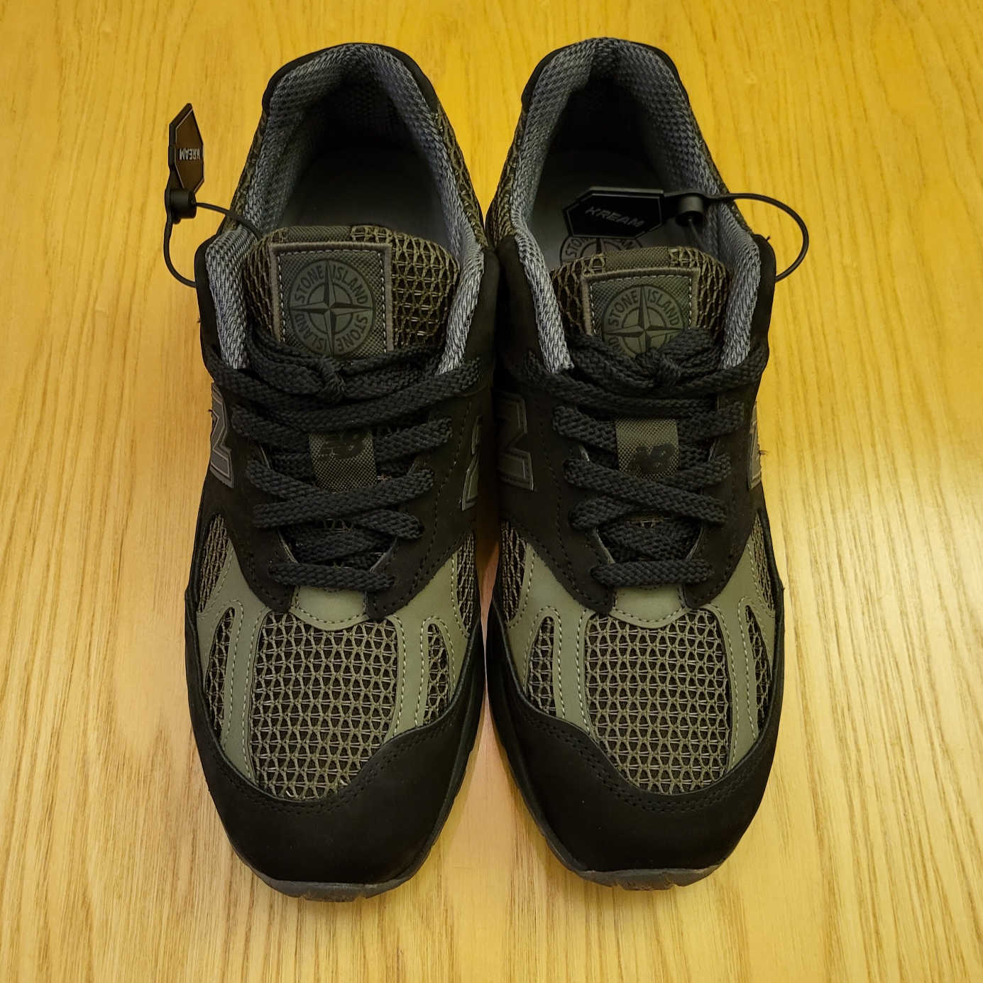 New Balance x Stone Island 991v2 Made in UK Black Olive Night 착용 스타일 - 1