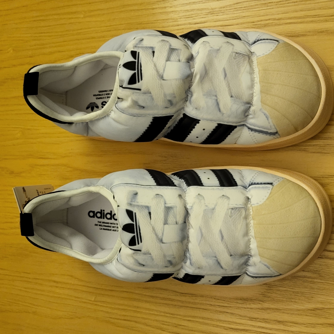 Adidas Puffylette Superstar Cloud White 착용 스타일 - 1