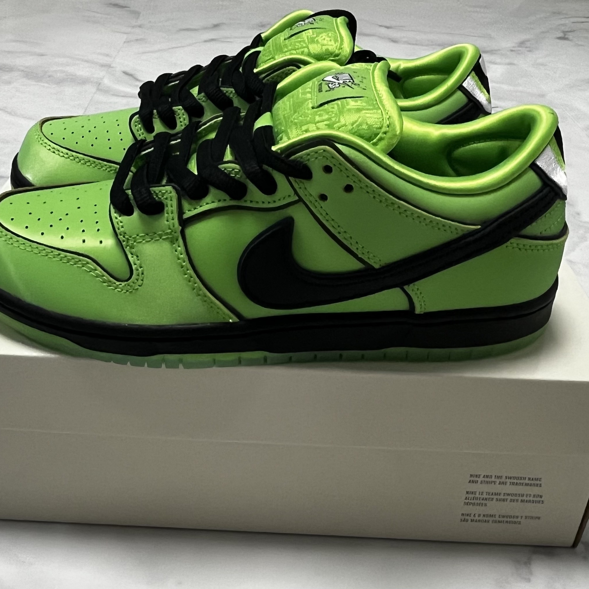 Nike x The Powerpuff Girls SB Dunk Low Pro QS Buttercup 착용 스타일 - 2