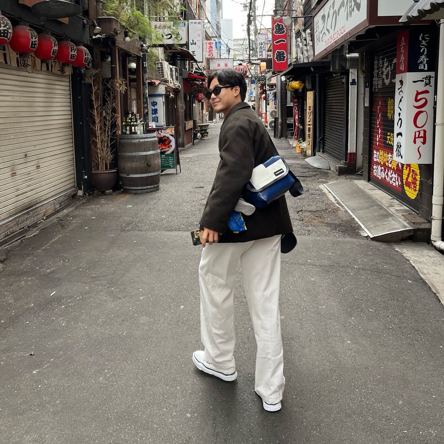 Maison Mihara Yasuhiro Baker OG Sole Canvas Low Cut Sneakers White 착용 스타일