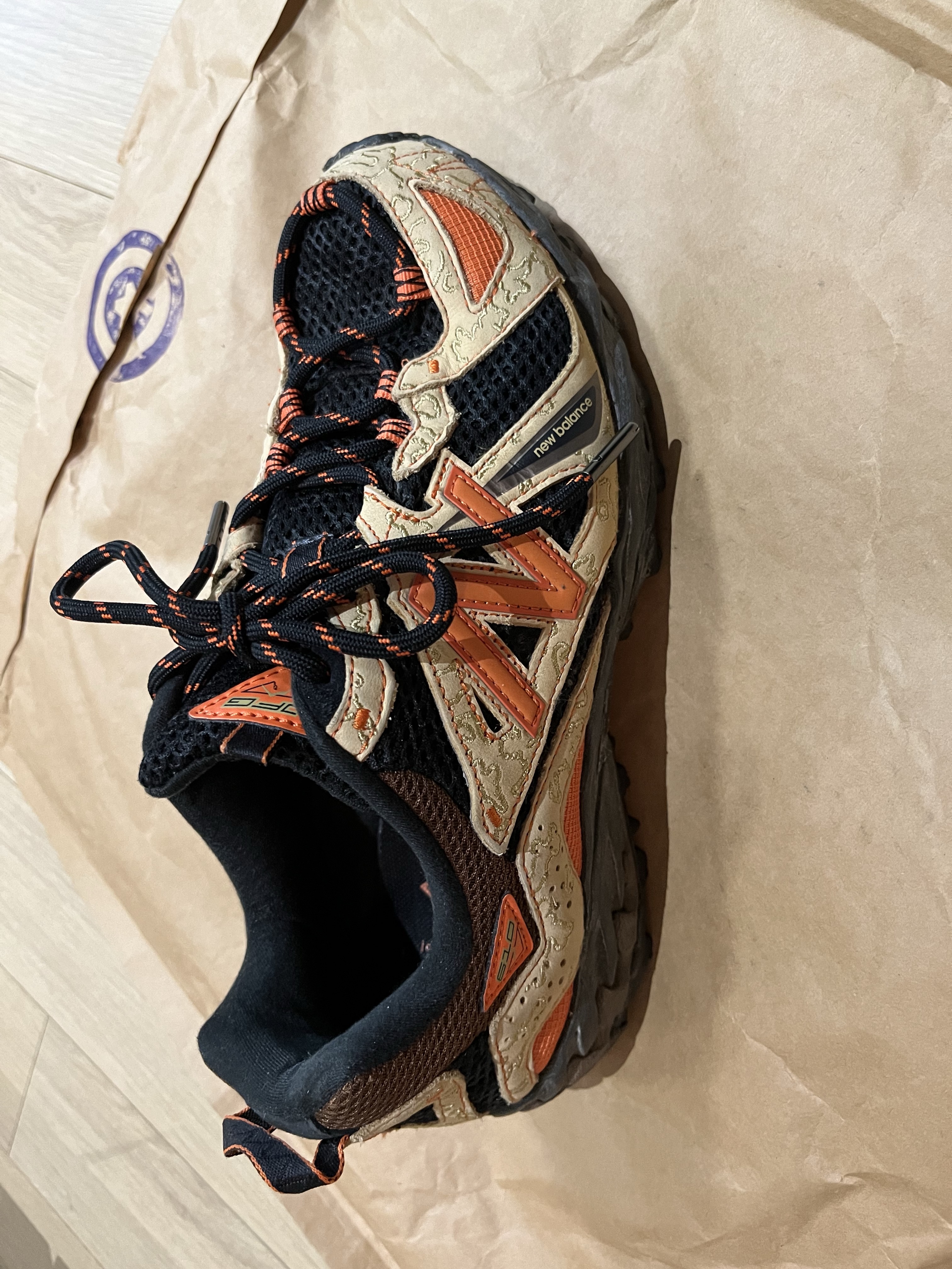 New Balance x Joe Freshgoods Beneath the Surface 610 Lil Desert Brown - D Standard 착용 스타일