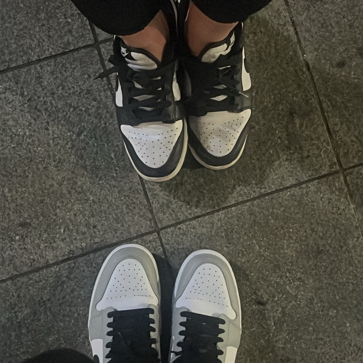Jordan 1 Low Light Smoke Grey, Nike Dunk Low Retro Black 착용 스타일